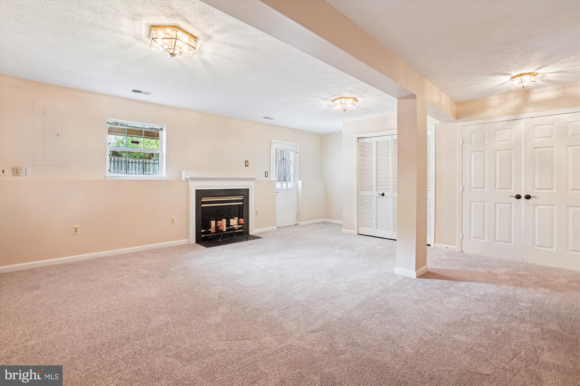 4124 LA MAURICIE LOOP