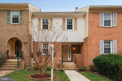 5880 LANGTON DRIVE ALEXANDRIA VA 22310