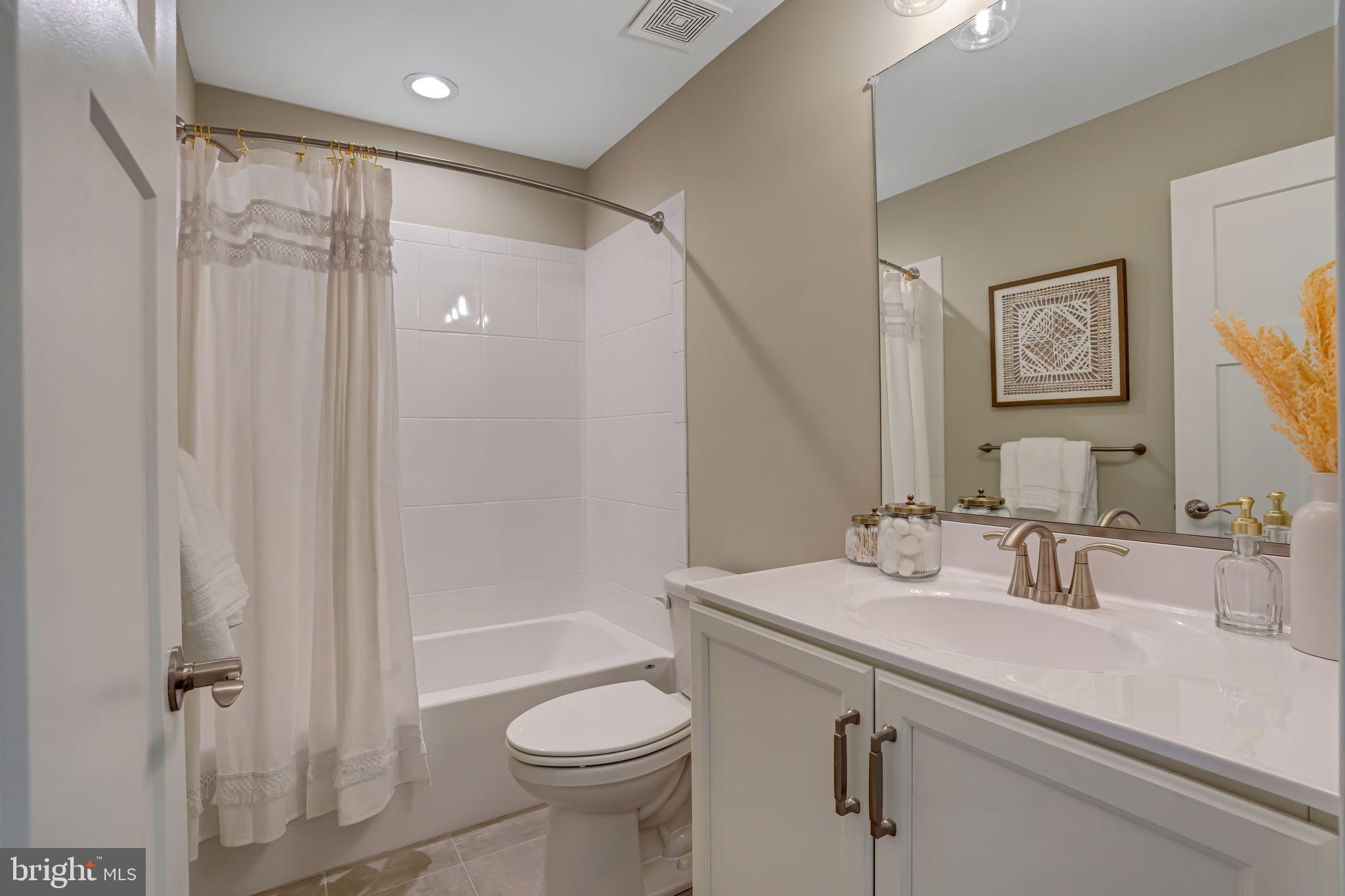 CUMBERLAND TOWNSHIP - Residential