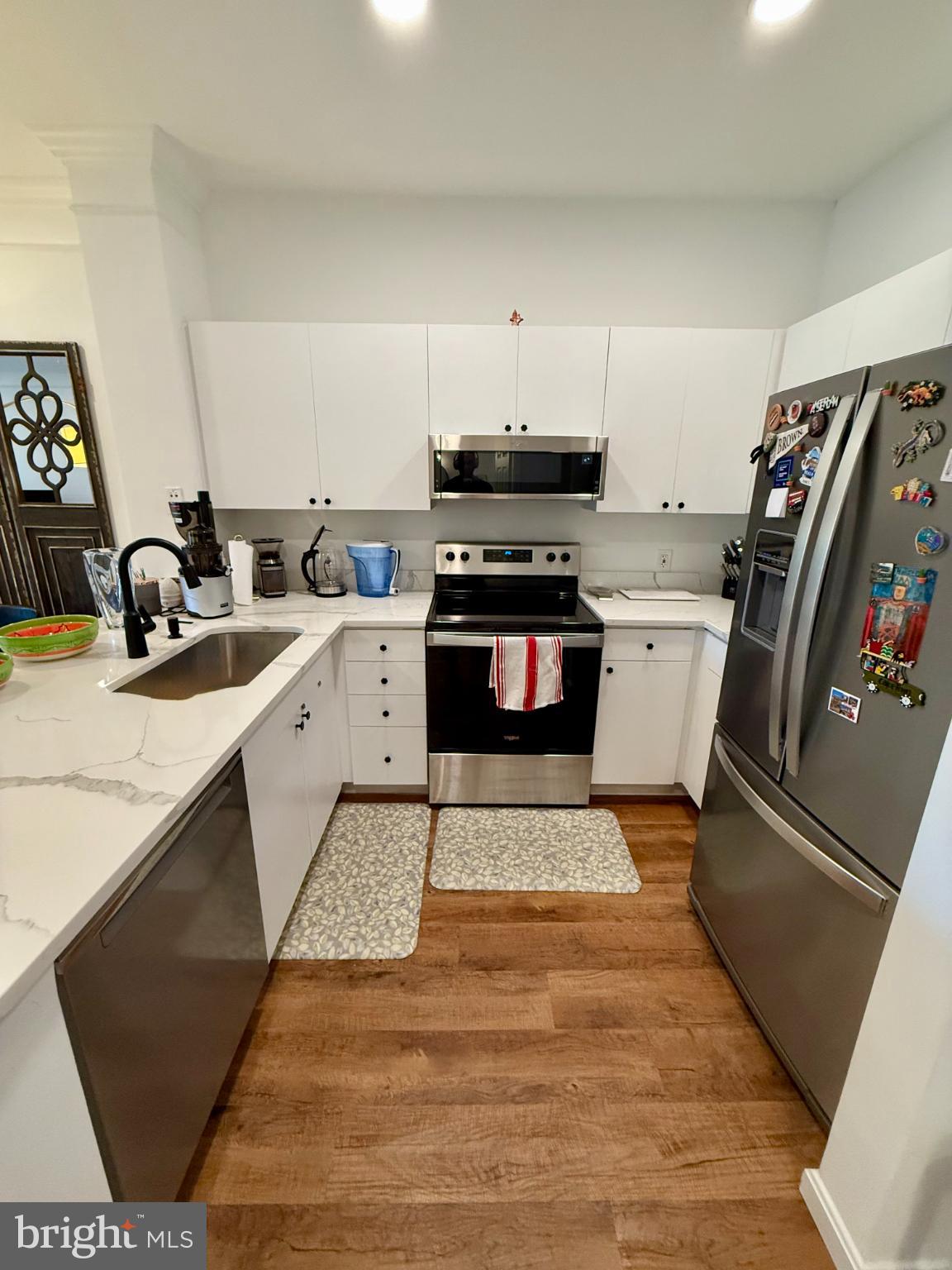 HIGH POINTE AT JEFFERSON - Residential Lease