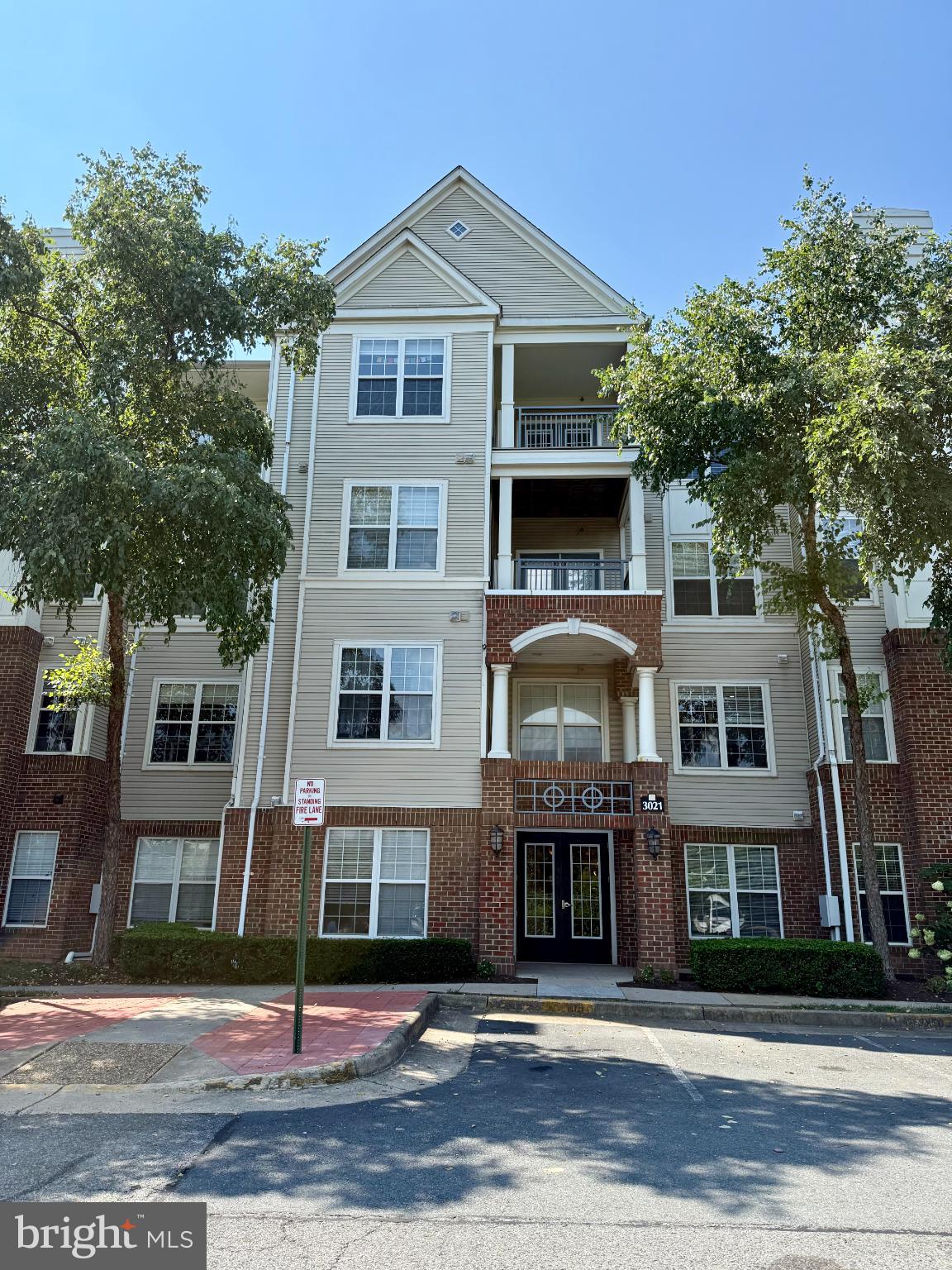 HIGH POINTE AT JEFFERSON - Residential Lease