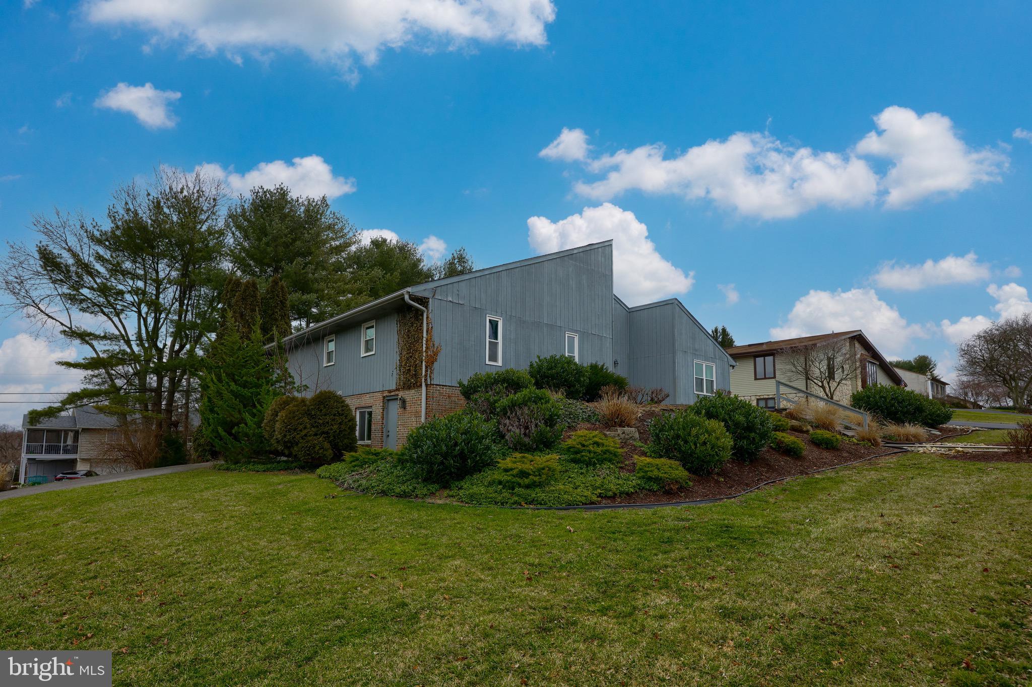 NORTHBROOK HILLS - Residential