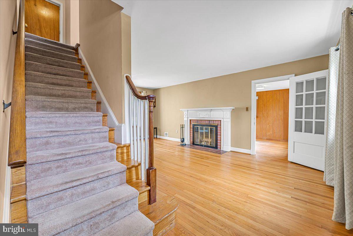 KEMP MILL - Residential