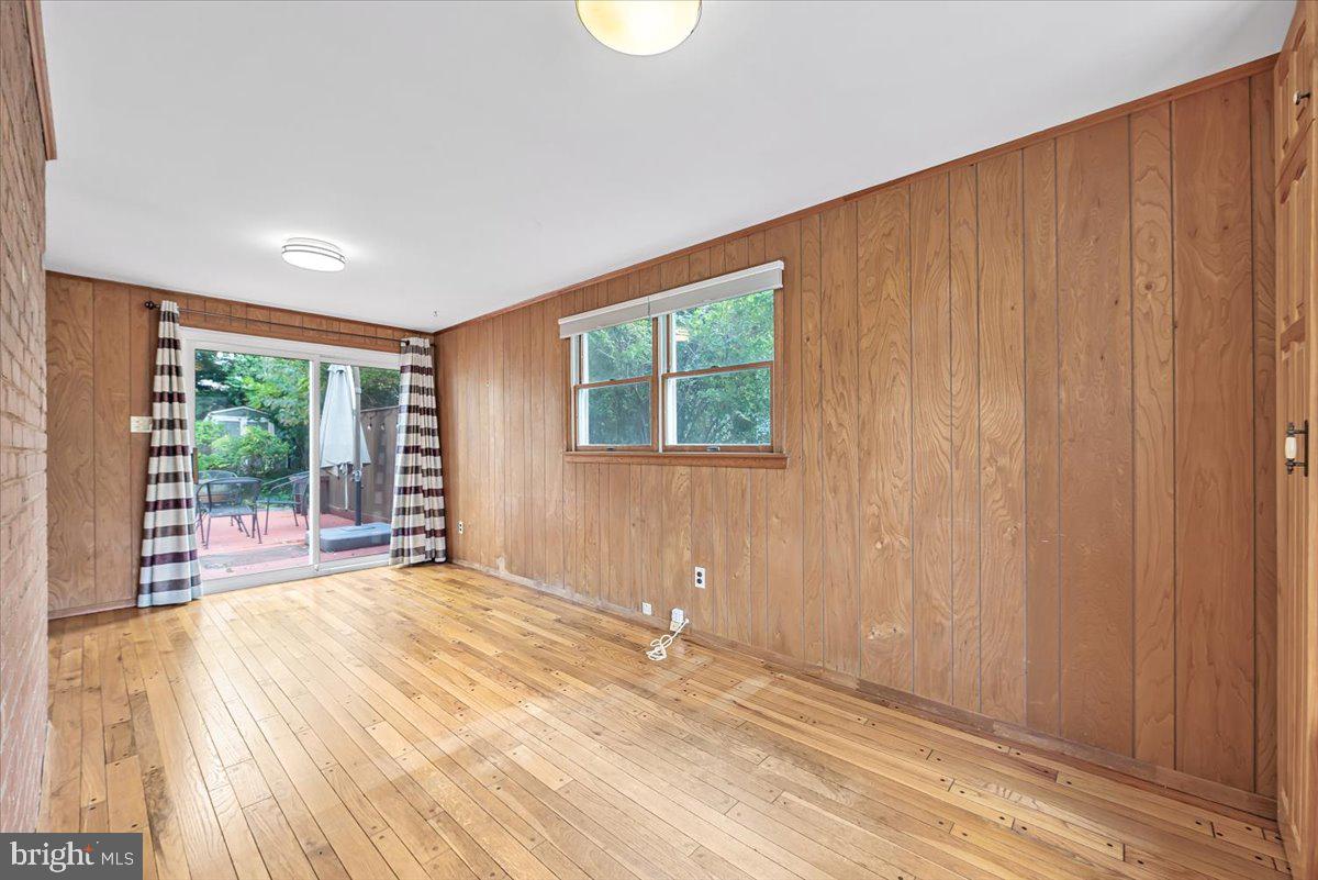 KEMP MILL - Residential