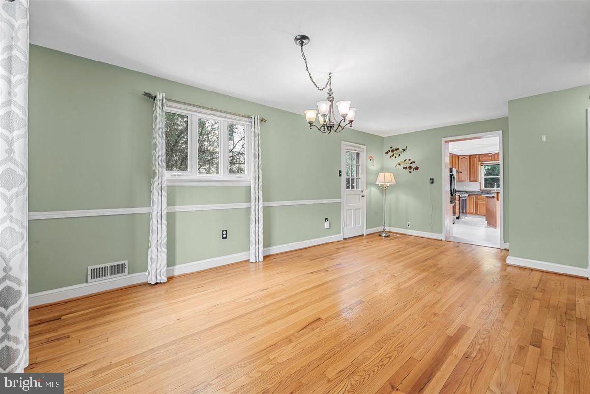 KEMP MILL - Residential