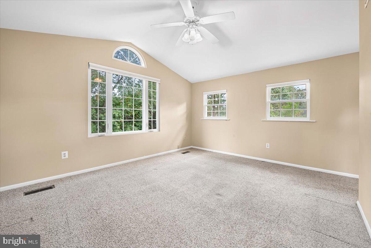 KEMP MILL - Residential