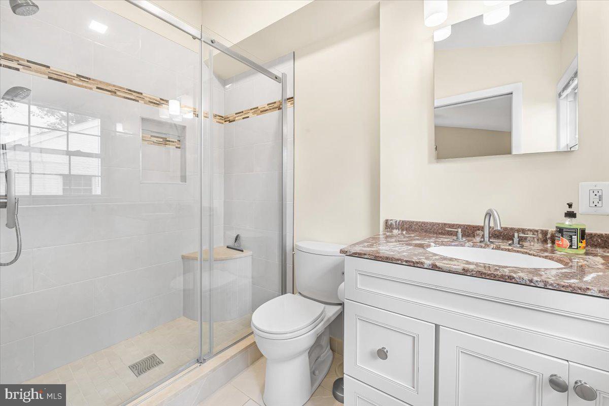 KEMP MILL - Residential