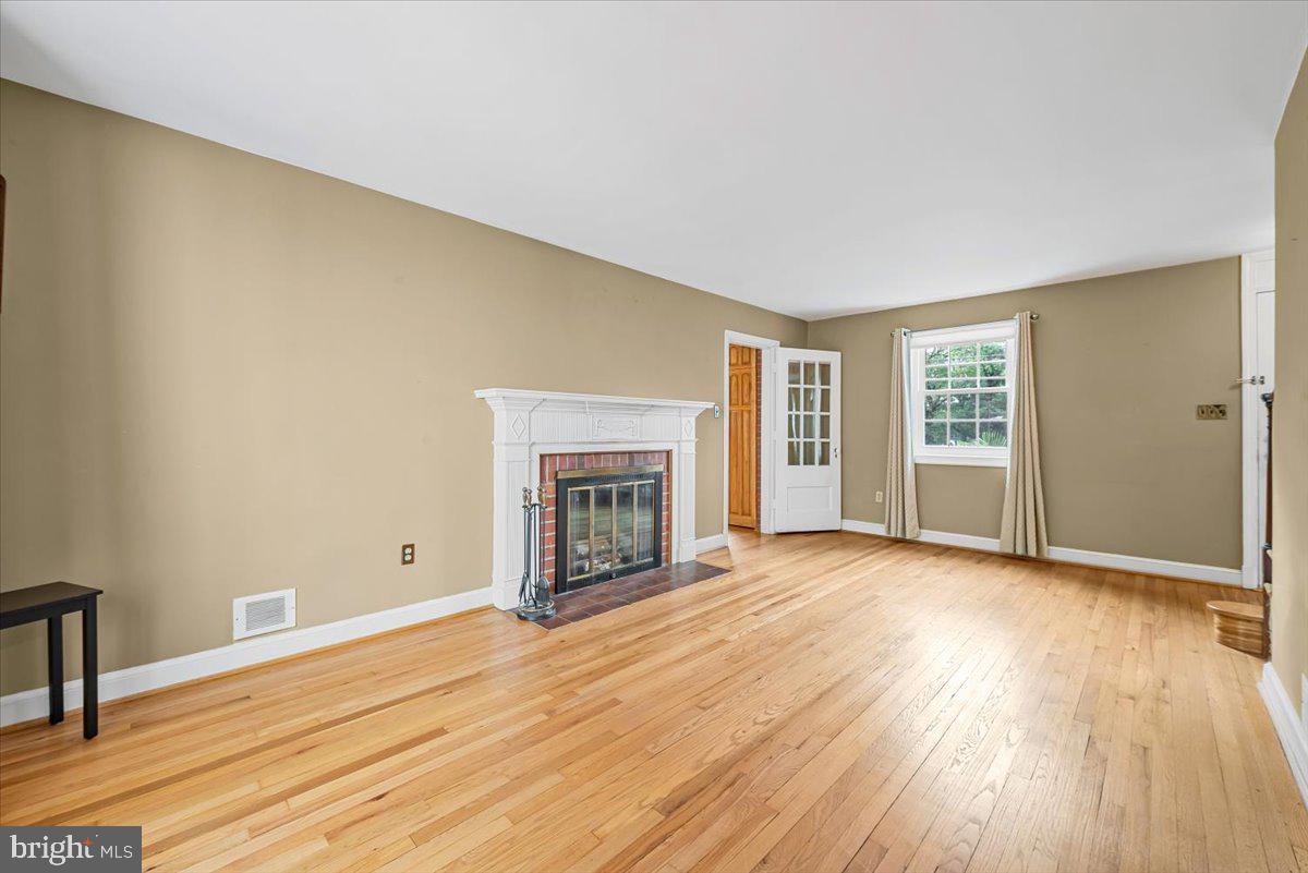 KEMP MILL - Residential