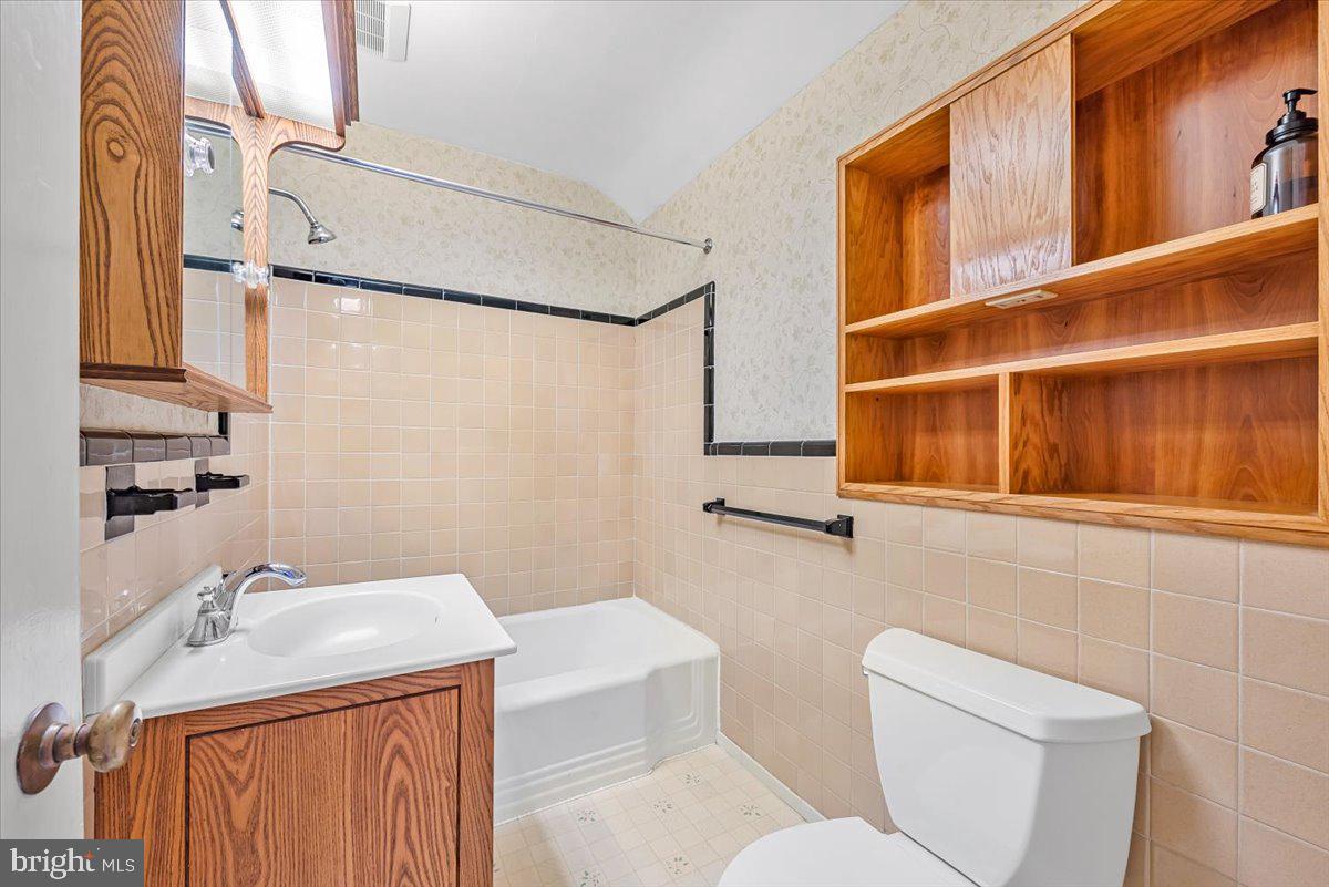 KEMP MILL - Residential