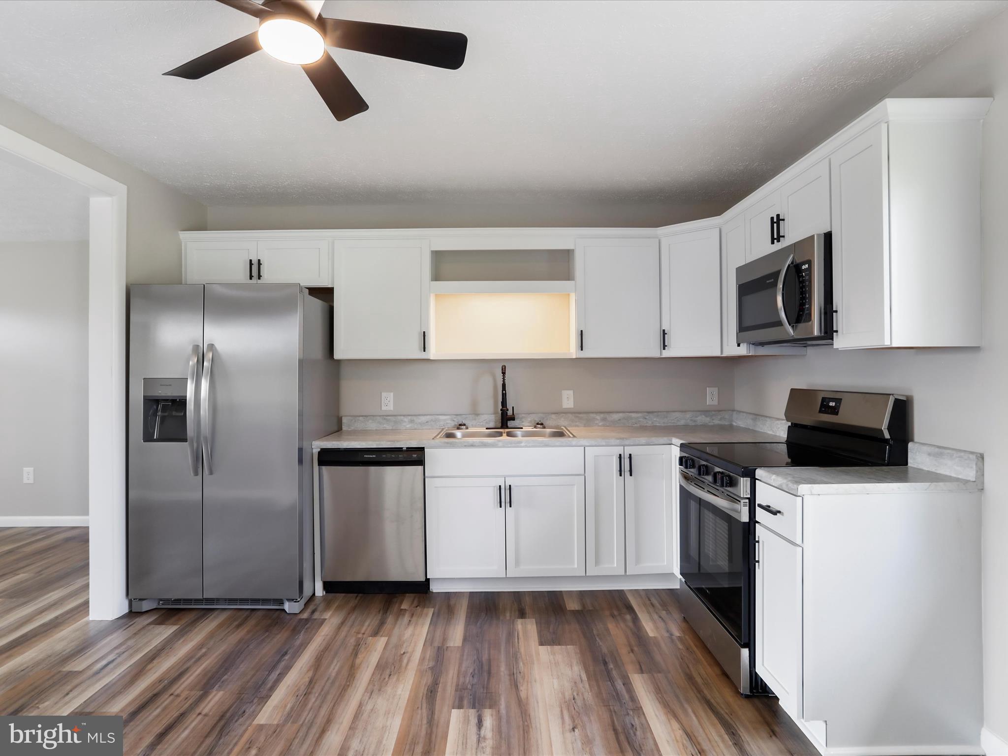 SUNRISE SUMMIT - Residential