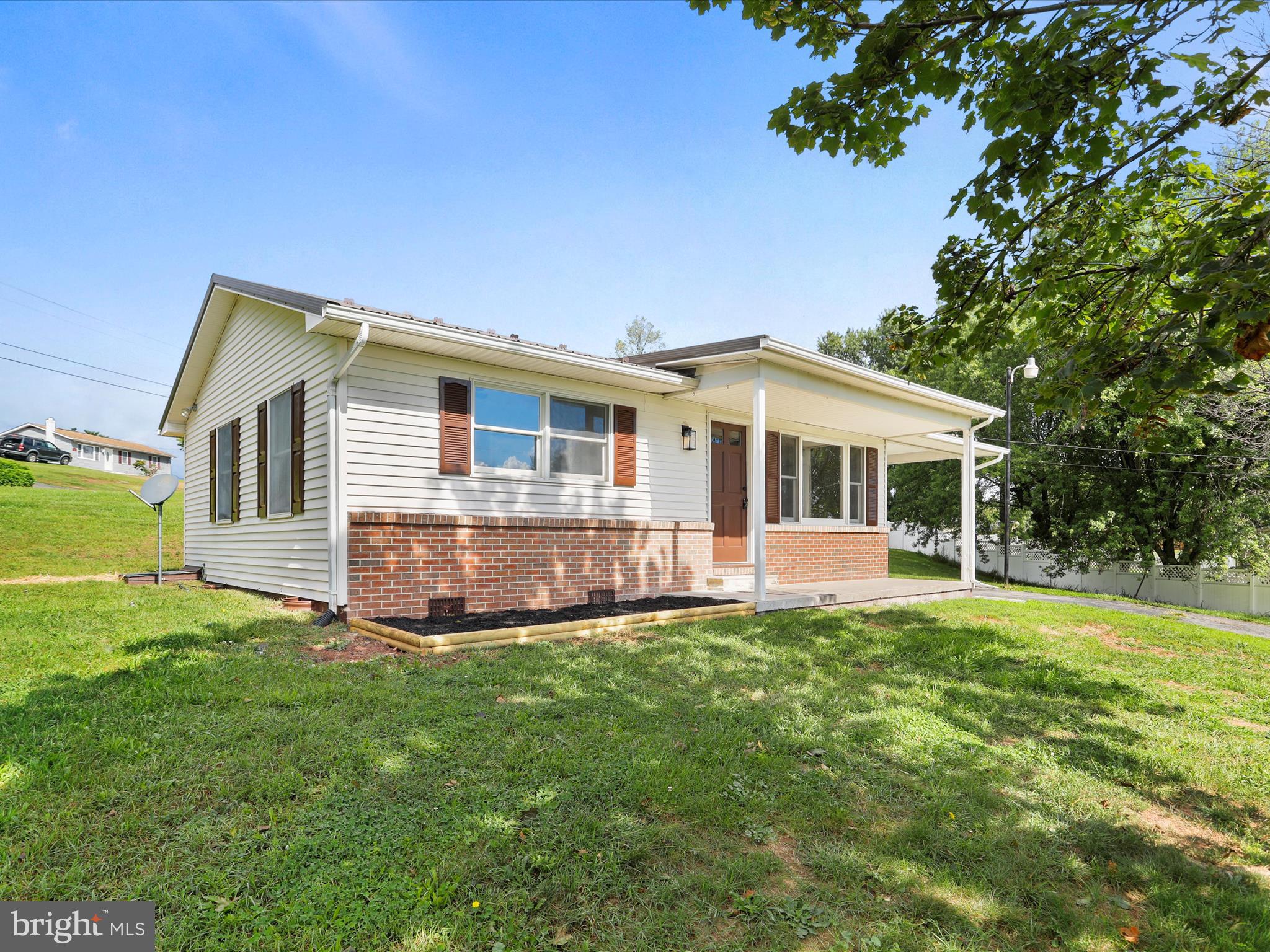 SUNRISE SUMMIT - Residential