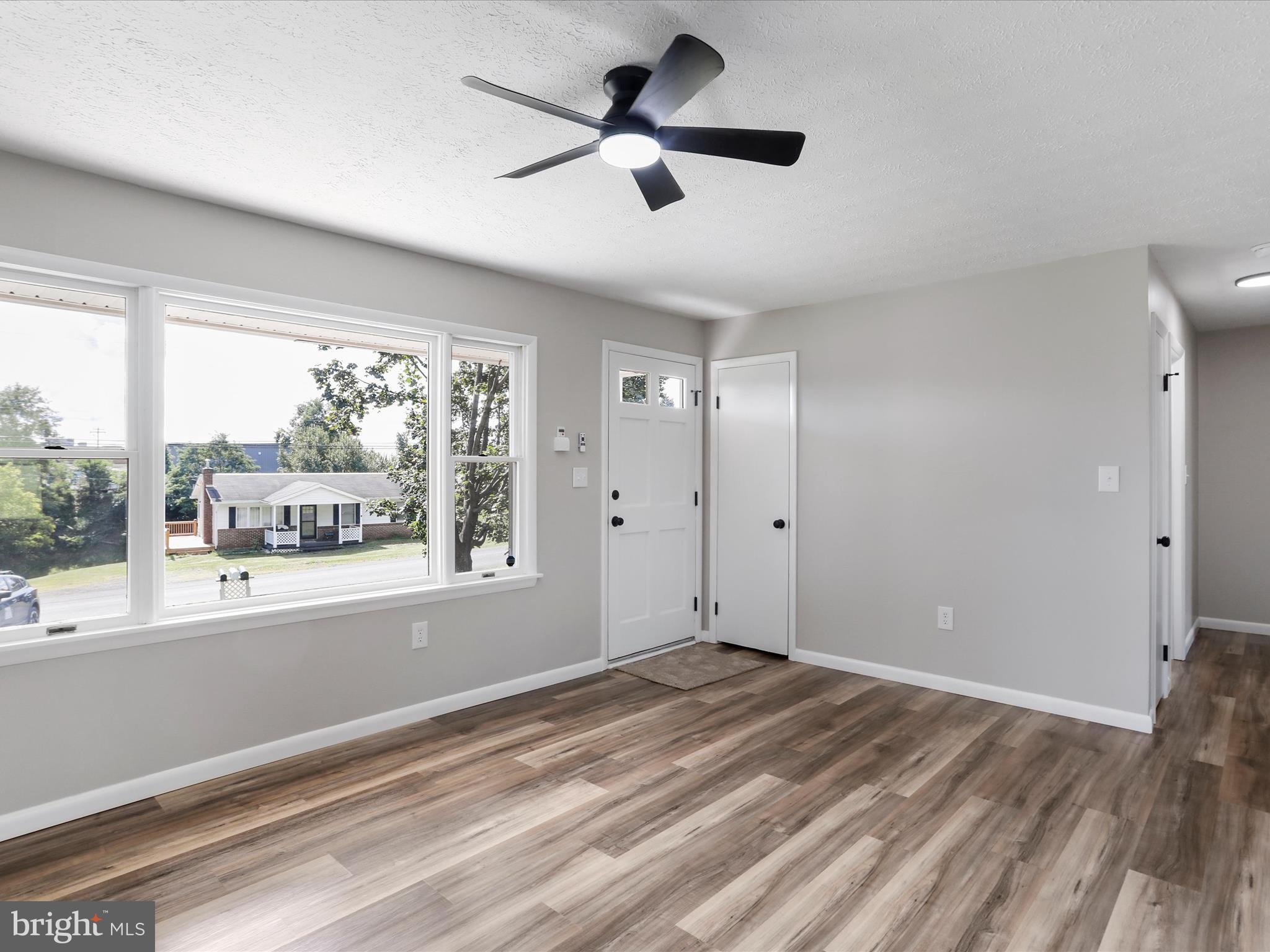 SUNRISE SUMMIT - Residential