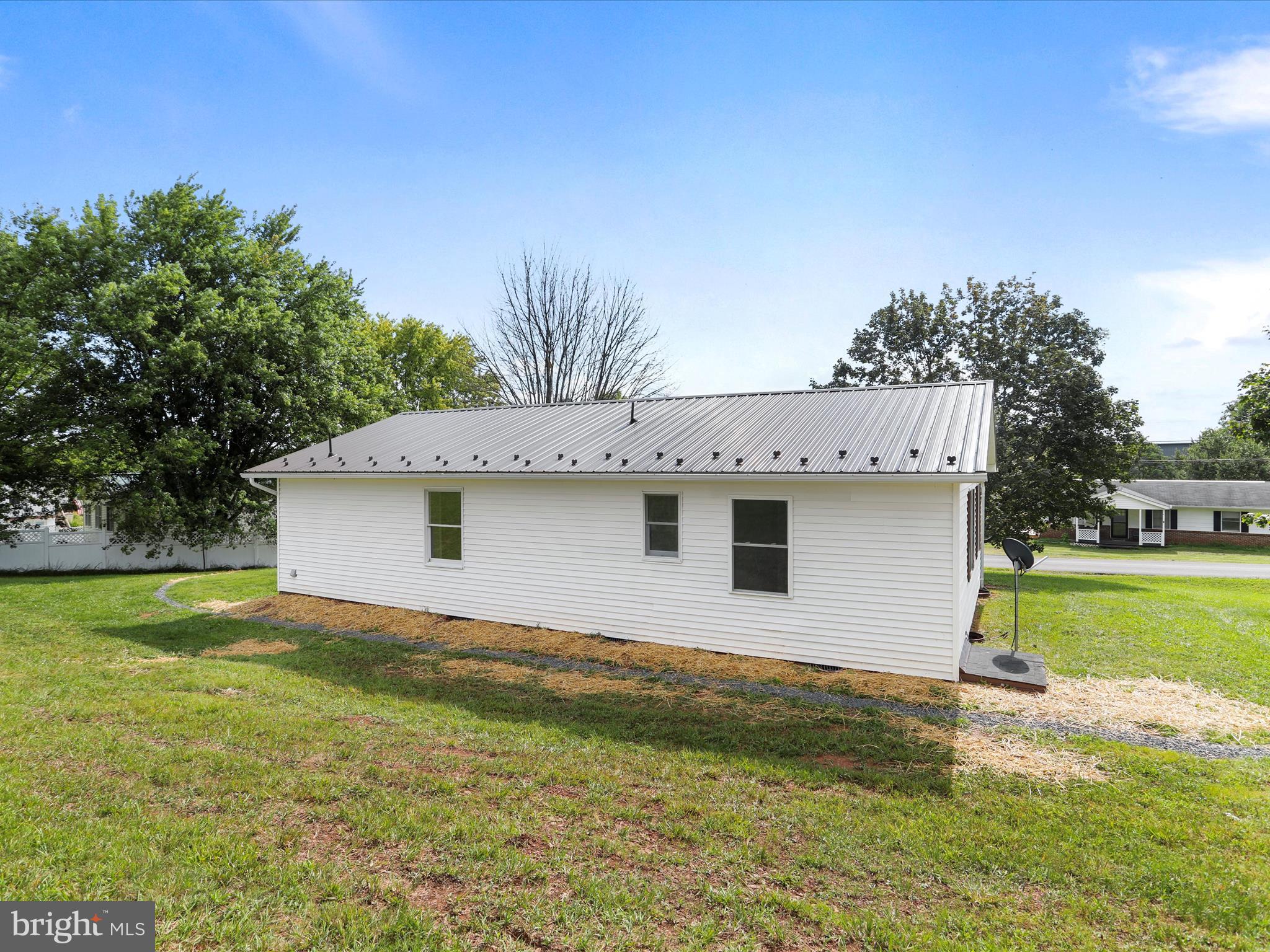 SUNRISE SUMMIT - Residential