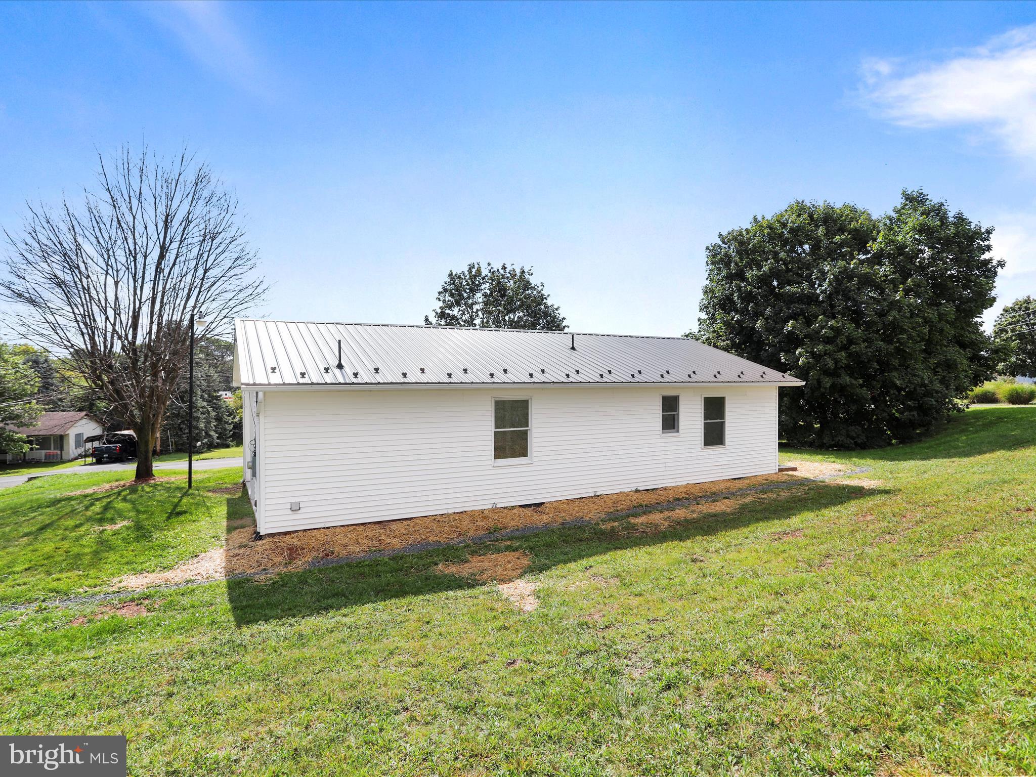 SUNRISE SUMMIT - Residential