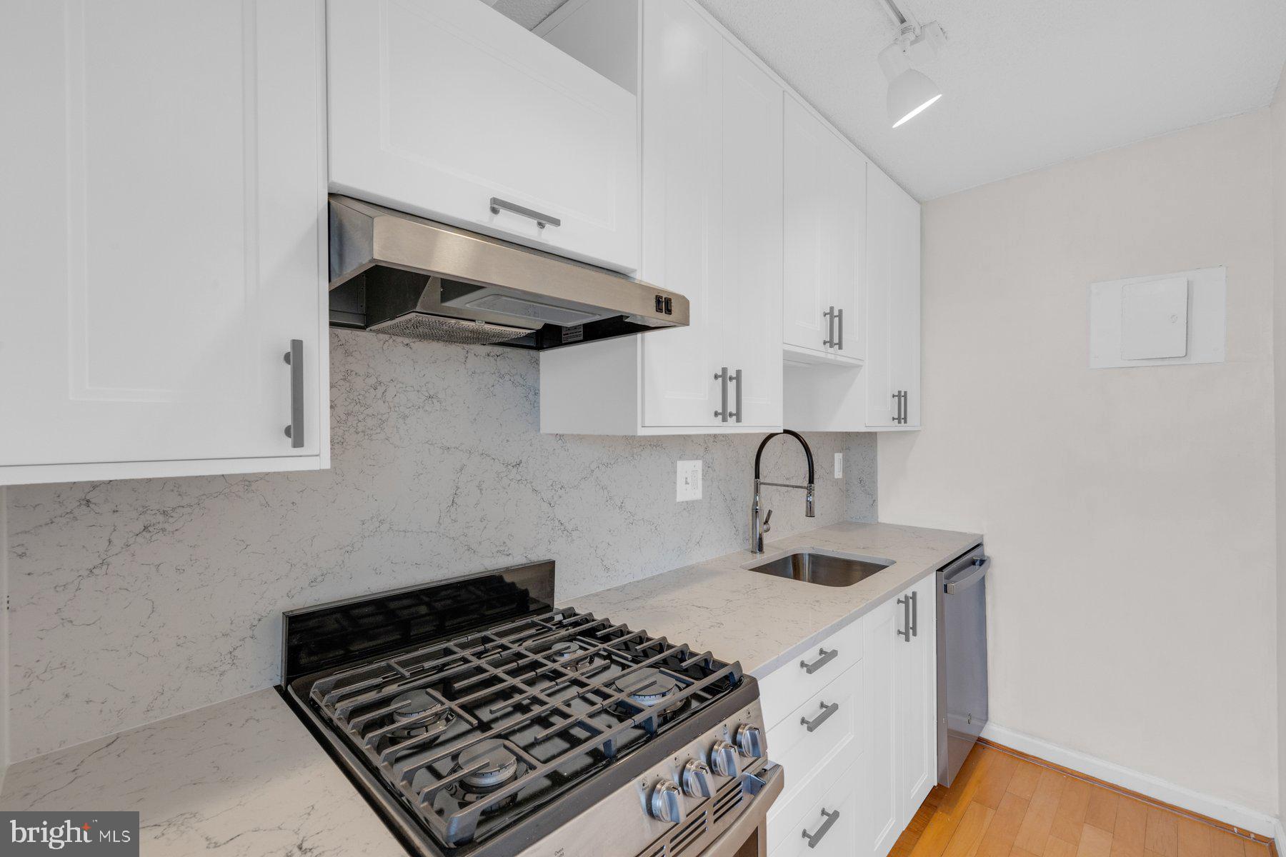 2500 N VAN DORN STREET 817