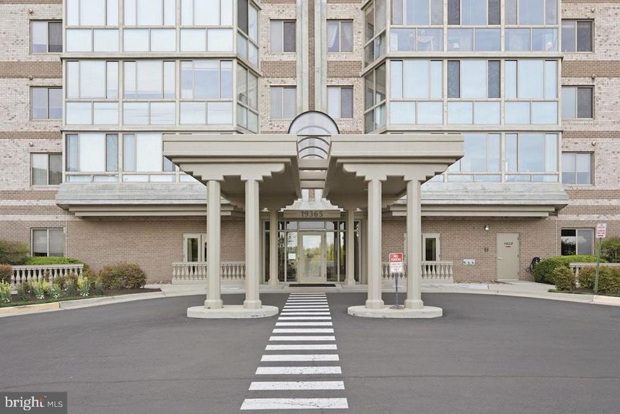 Wonderful retirement home or over 55 Age Group . Offered at Potomac Ridge in Lansdowne Condo has 2 bedrooms 2 baths and located on 3rd floor. Freshly cleaned  and carpet stretched and cleaned. Spacious with Living Room, Dining ,Kitchen, enclosed sunroom ,spacious closets and  laundry Room. with new washer and dryer, Bight and airy and overlooks views from bedroom, kitchen, living room ,and Enclosed Sunroom to trees/wooded area.
Amenities include Beauty salon, community center, Elevator, Exercise ,Room, Tennis courts, indoor heated pool, Bike Trails, Side walks, Street light, Sauna, Library, Fitness center,24 hour security and so much more
Shopping near by in  Lansdowne, Leesburg and surrounding towns.   
Location Location  , You will love .Priced to sell