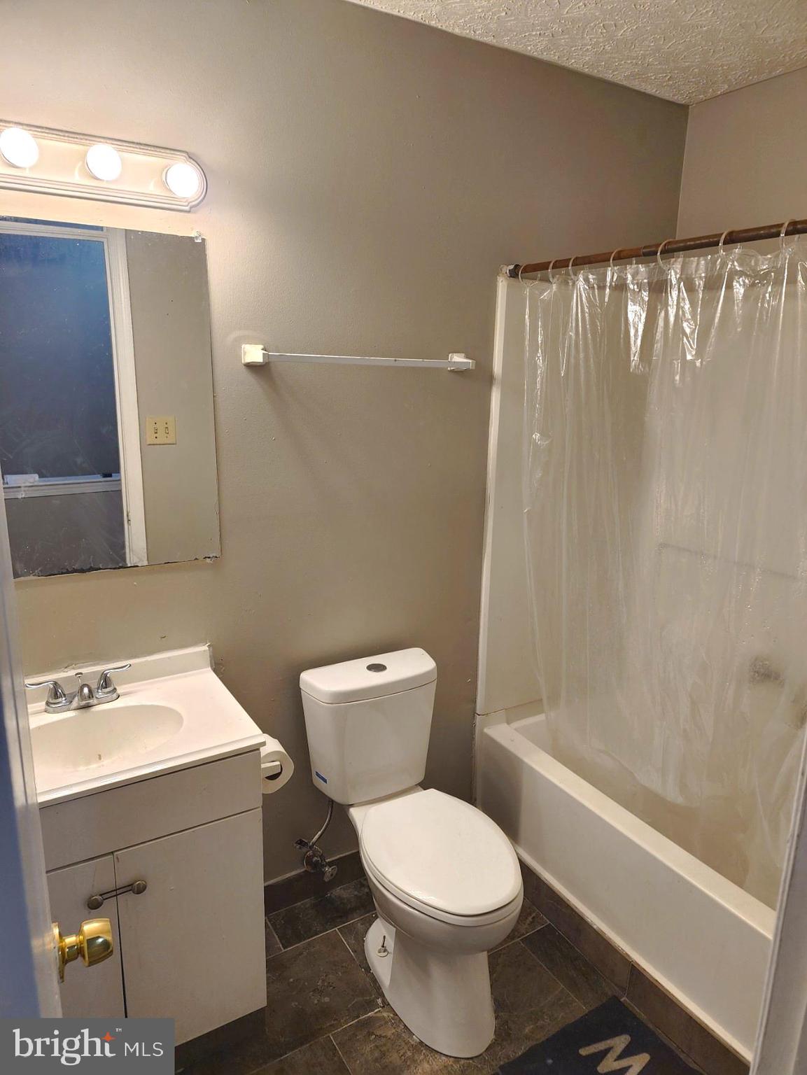 ROYAL PLAZA - Residential