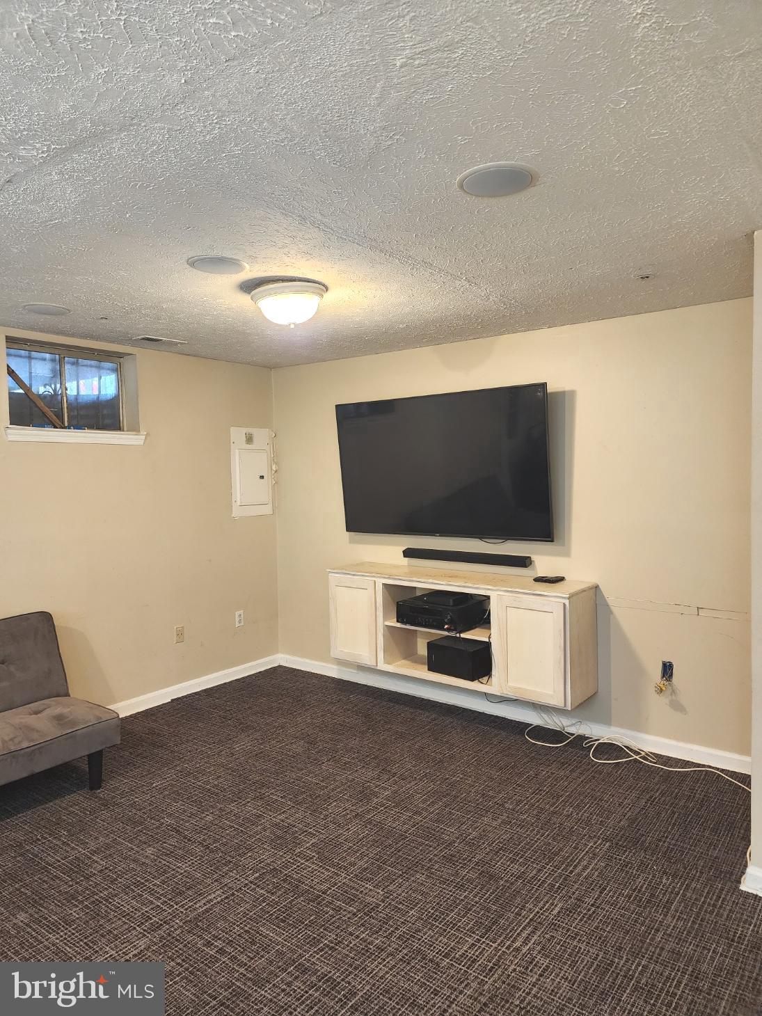 ROYAL PLAZA - Residential