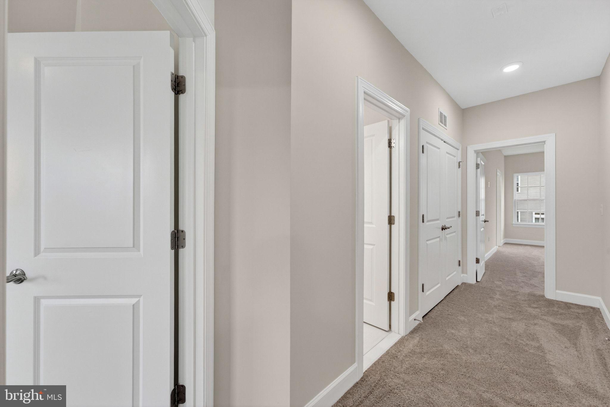 BRADLEY SQUARE - Residential