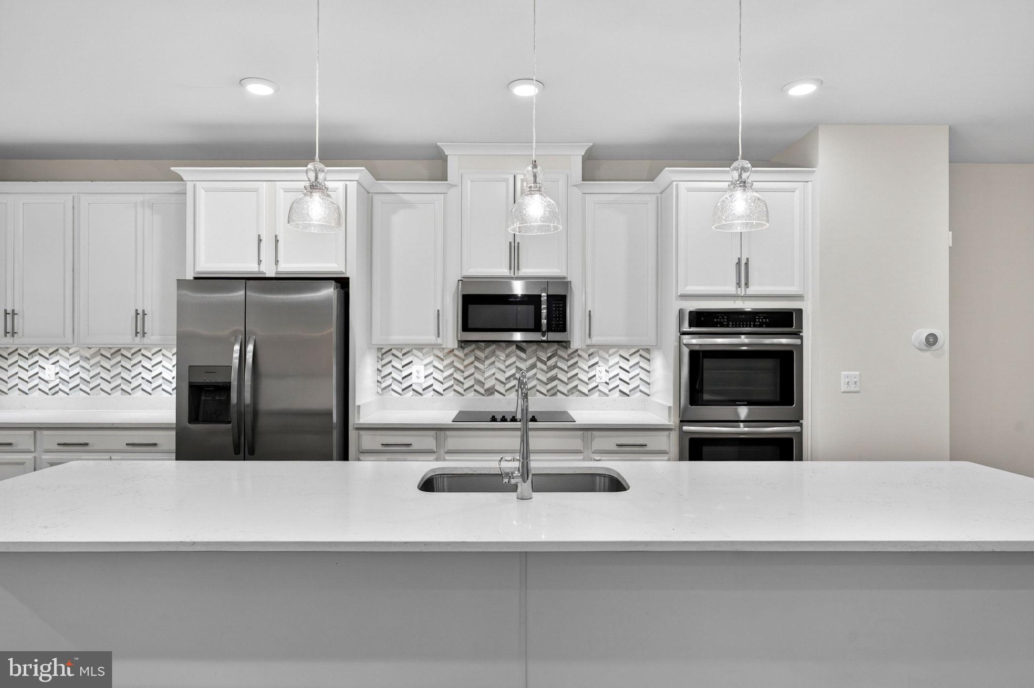 BRADLEY SQUARE - Residential