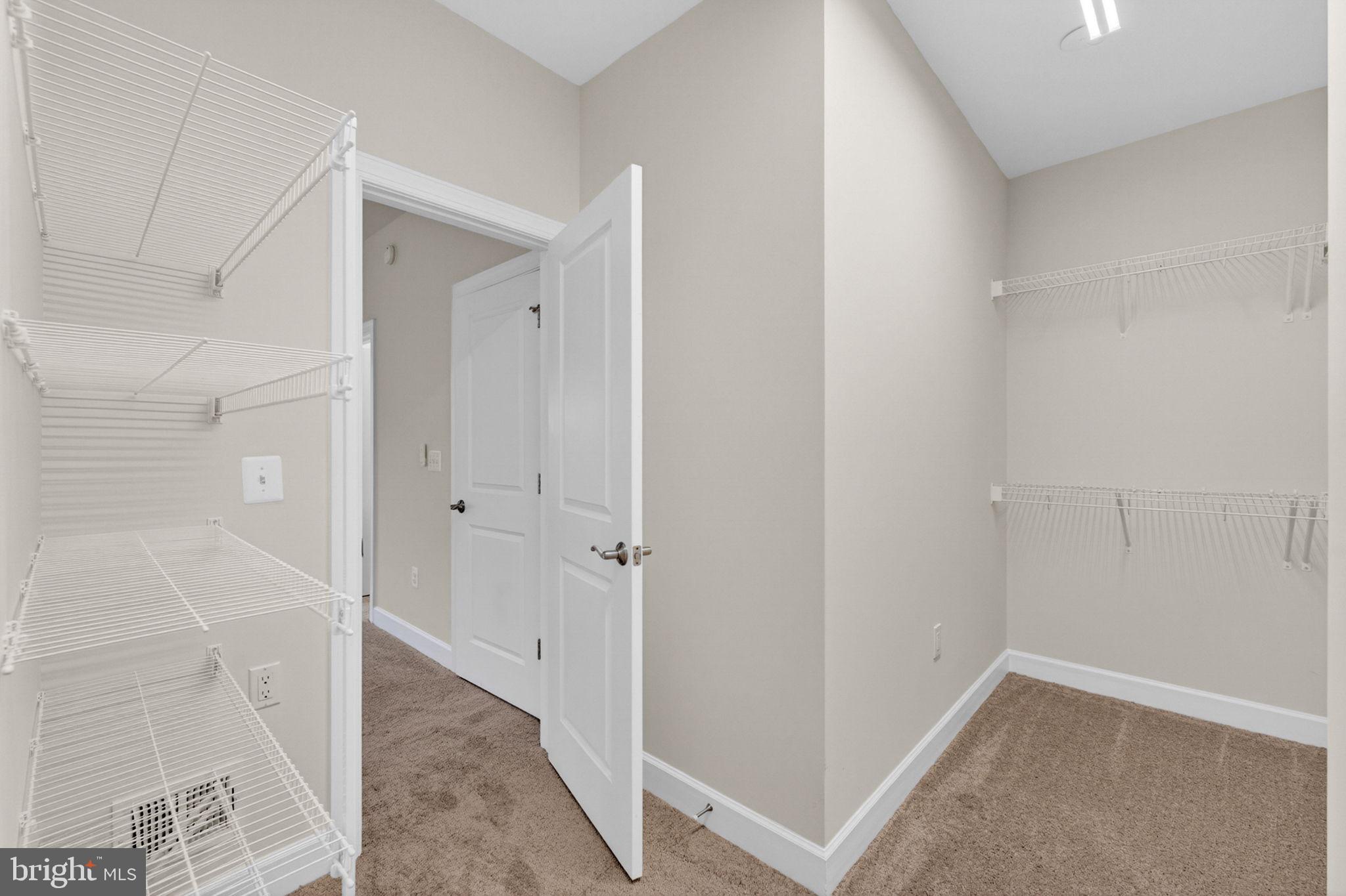 BRADLEY SQUARE - Residential