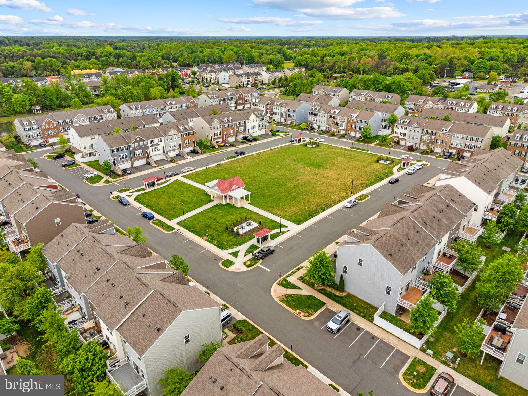 BRADLEY SQUARE - Residential