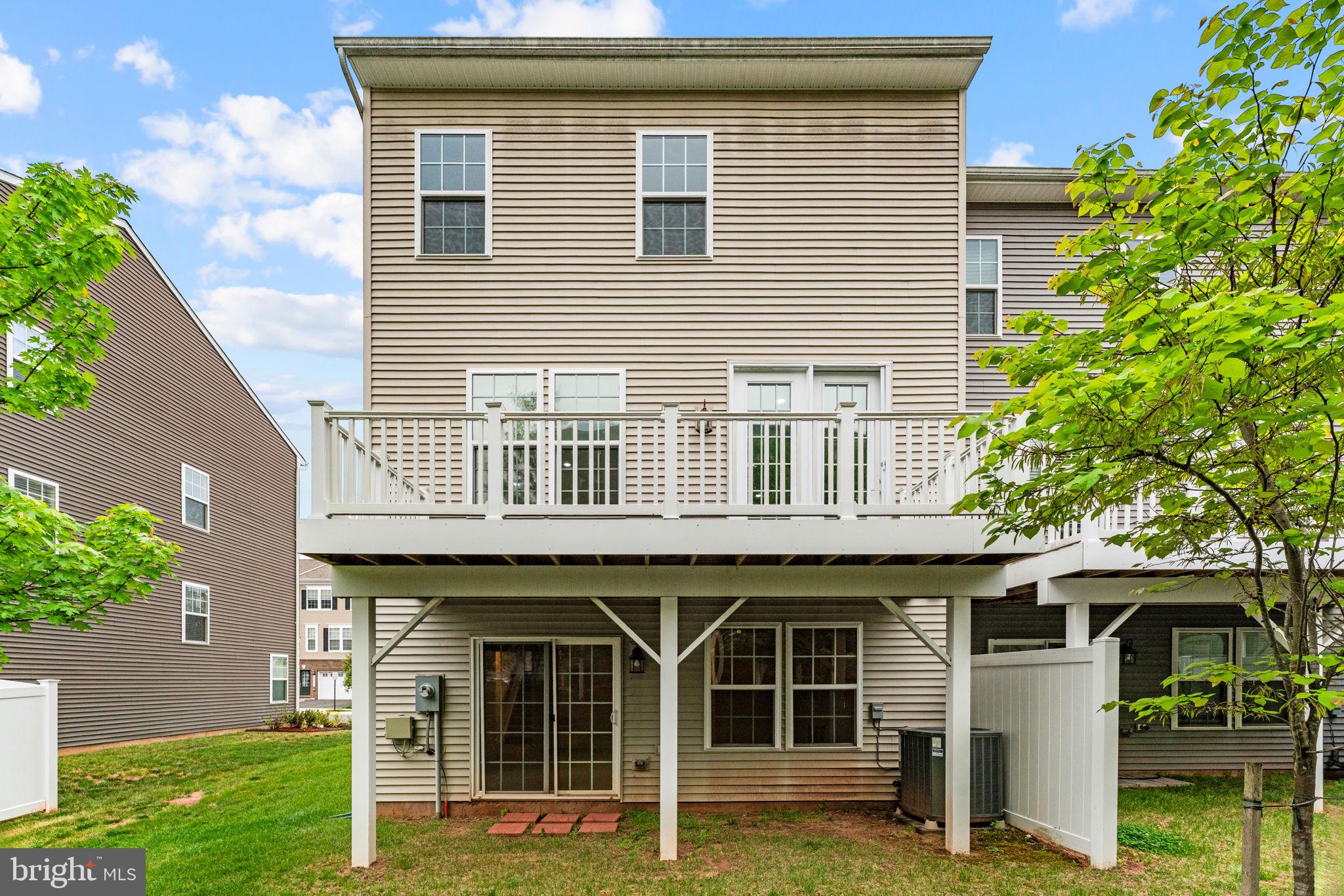 BRADLEY SQUARE - Residential