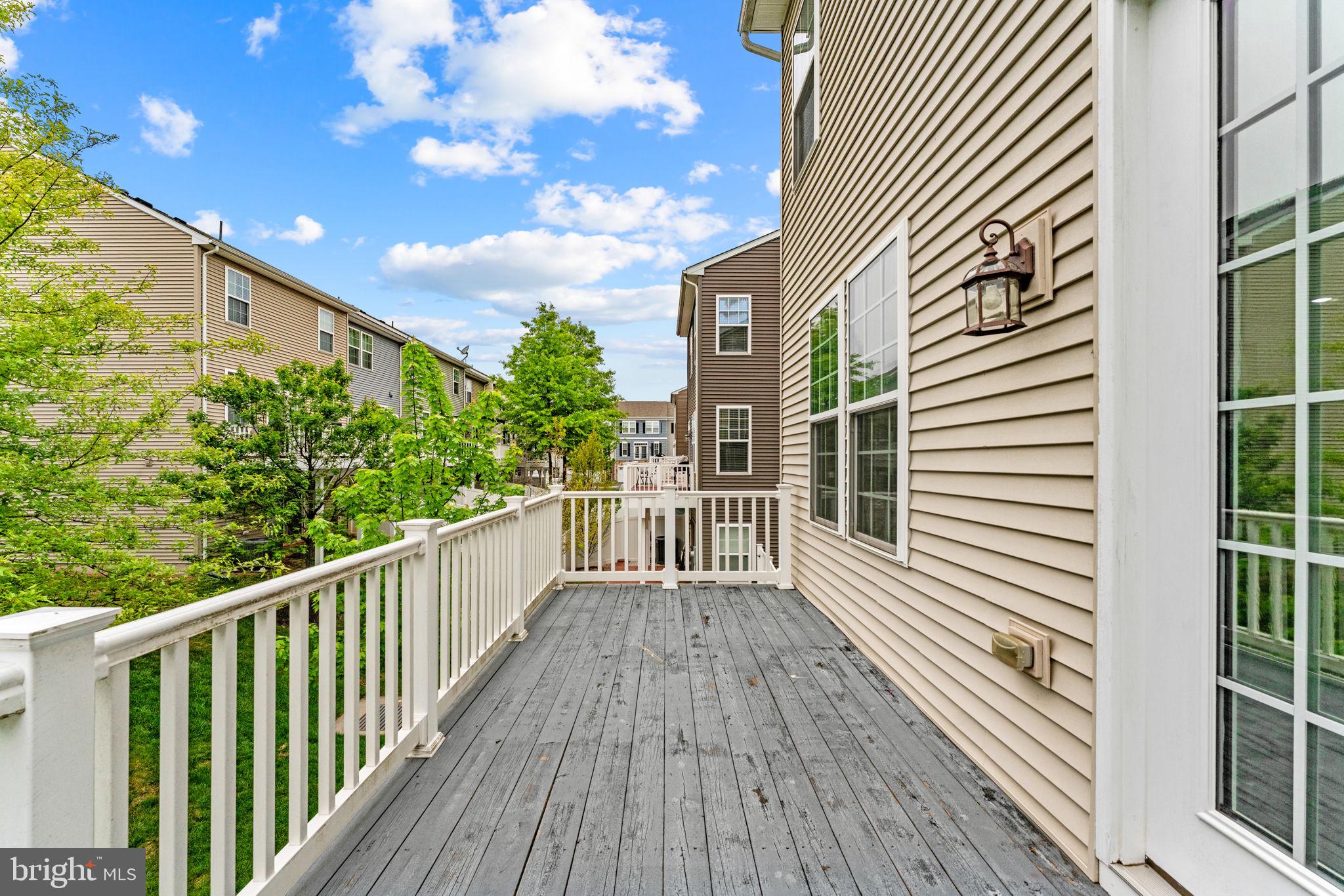 BRADLEY SQUARE - Residential