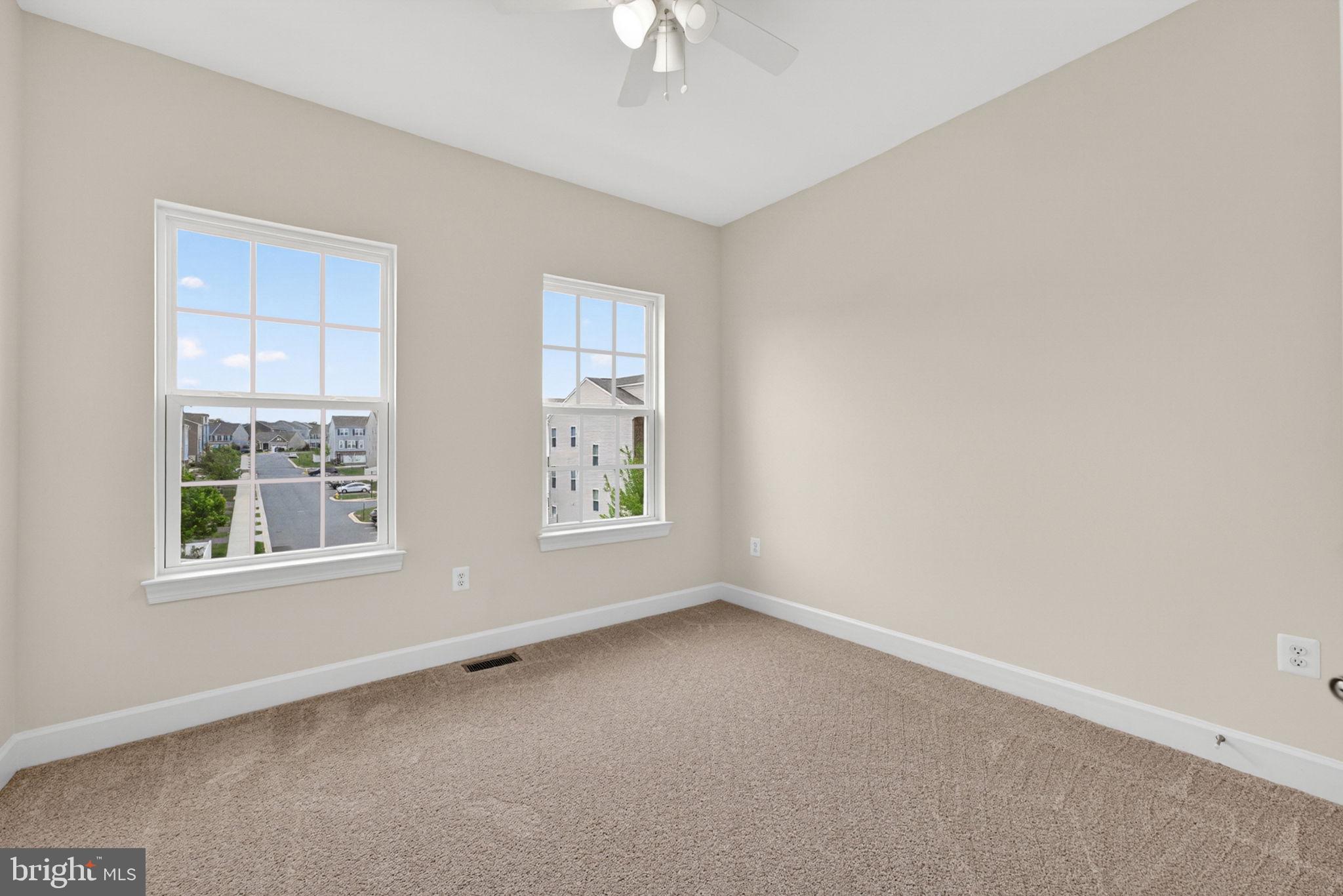 BRADLEY SQUARE - Residential