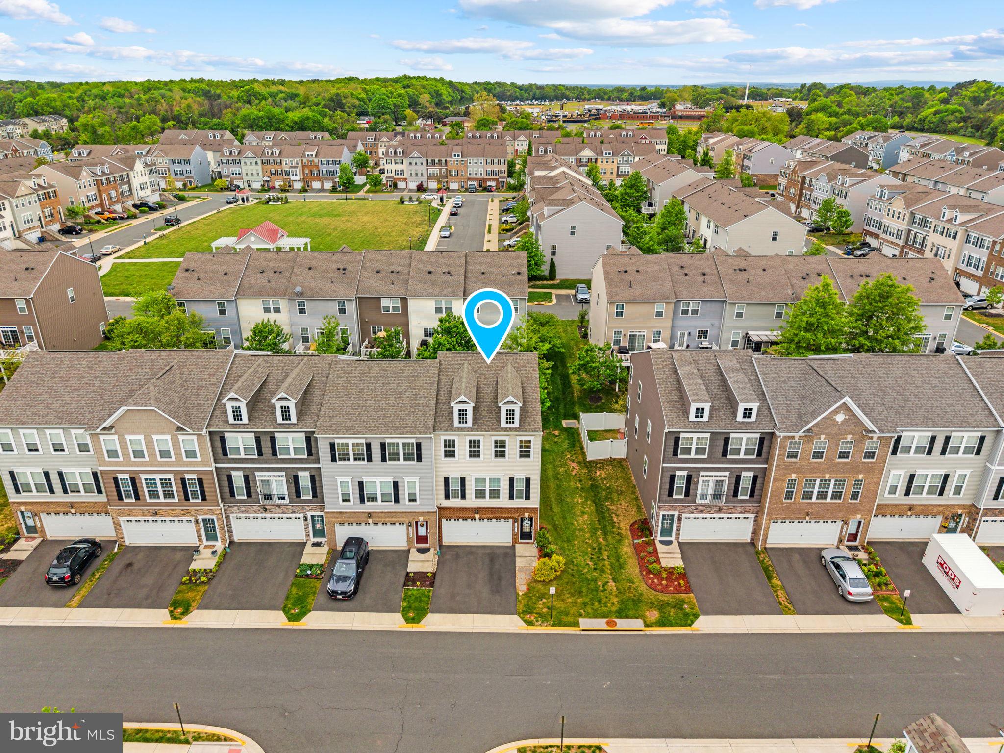 BRADLEY SQUARE - Residential