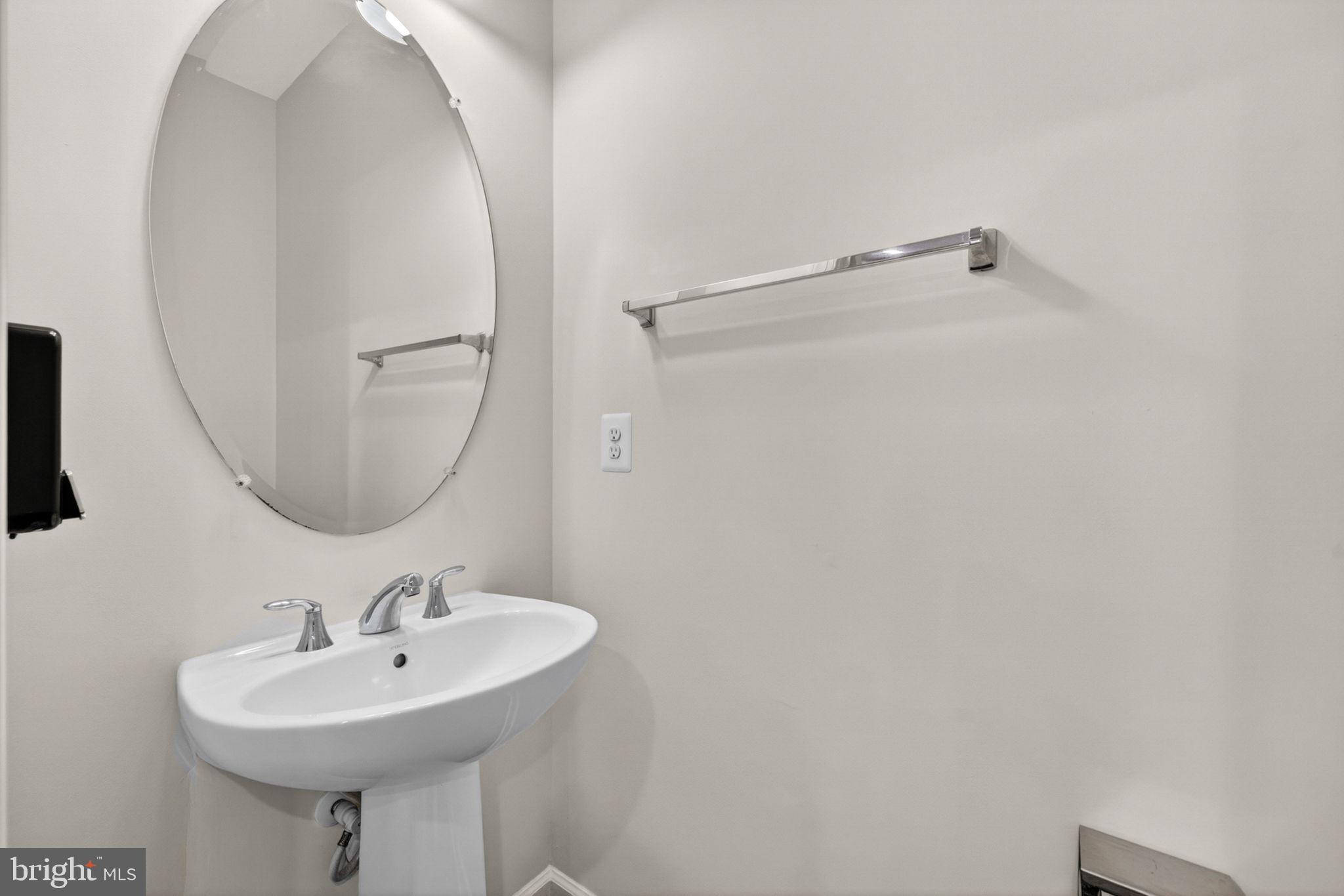 BRADLEY SQUARE - Residential