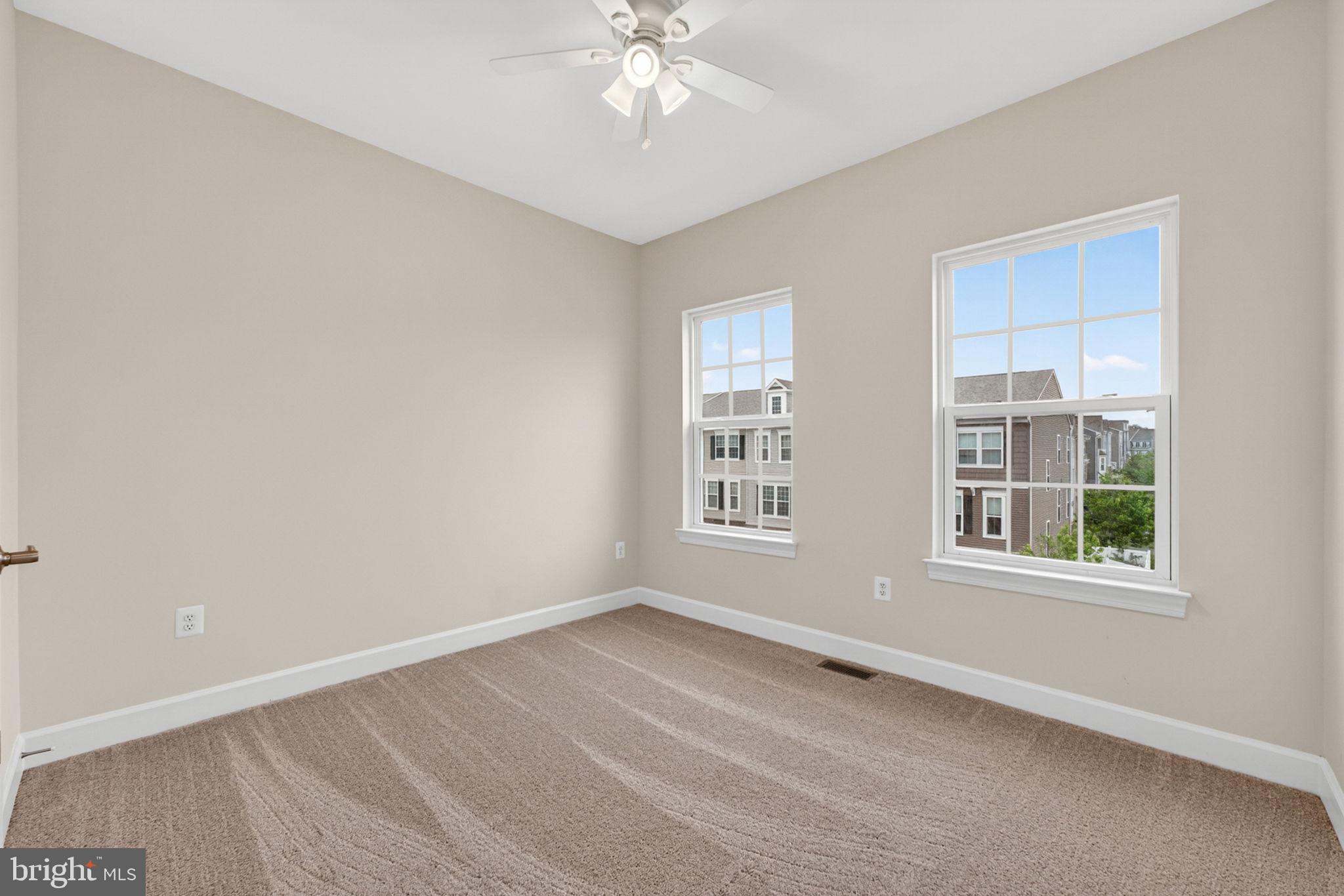 BRADLEY SQUARE - Residential