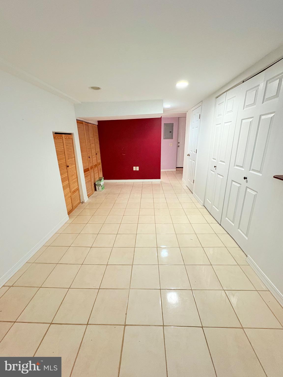 SUMMERDALE - Residential Lease