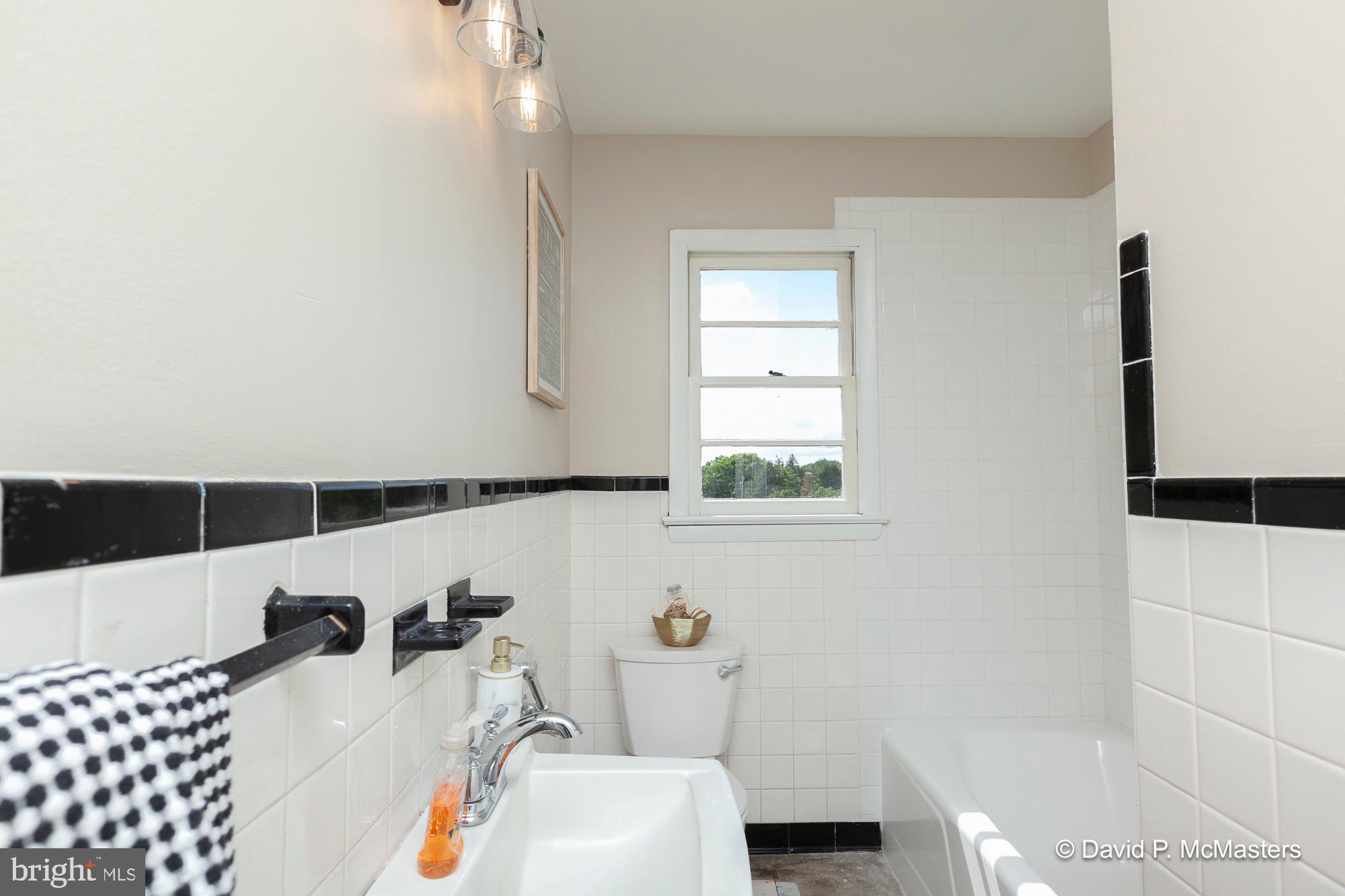 CHARLES TOWN - Residential