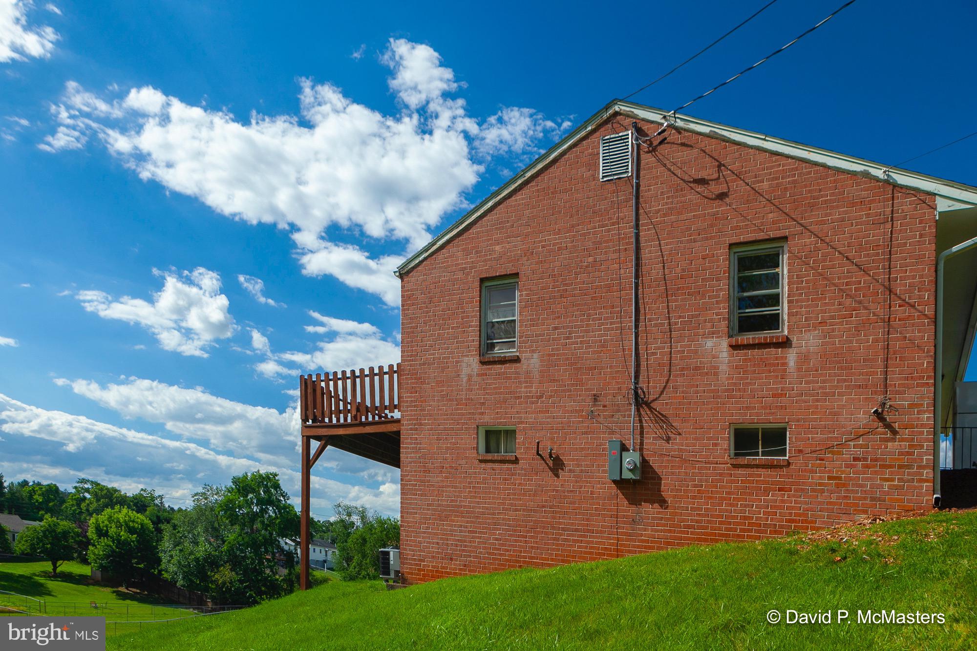 CHARLES TOWN - Residential