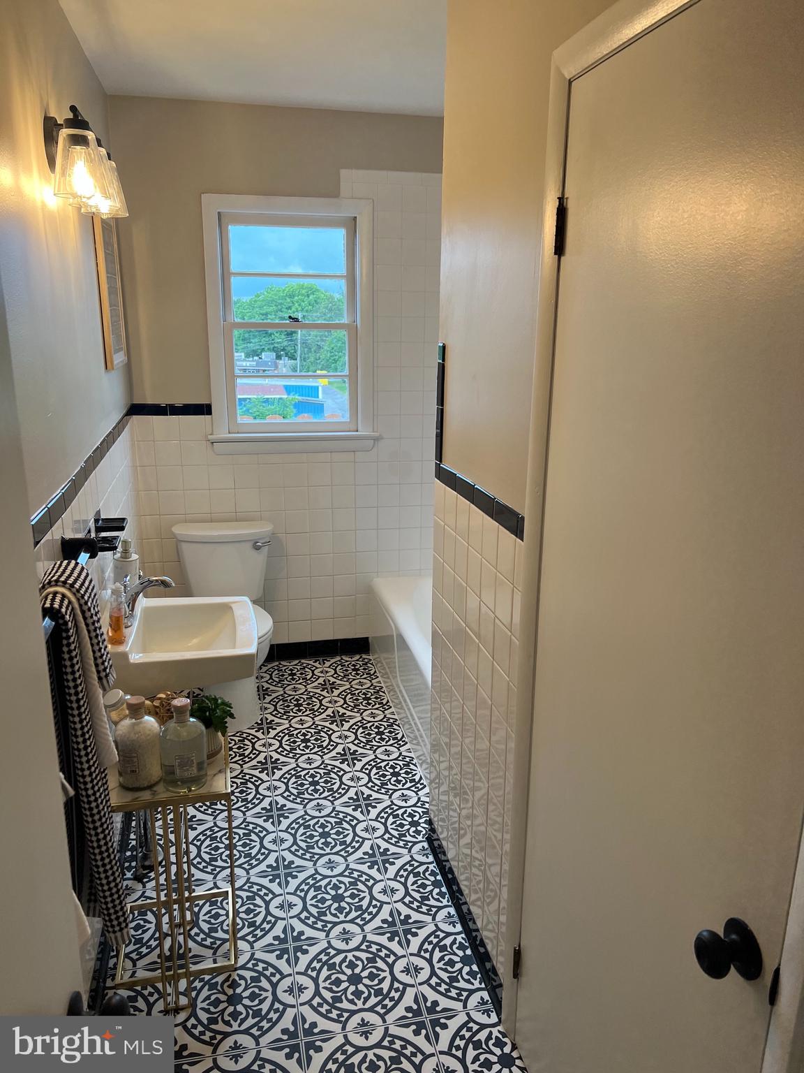 CHARLES TOWN - Residential