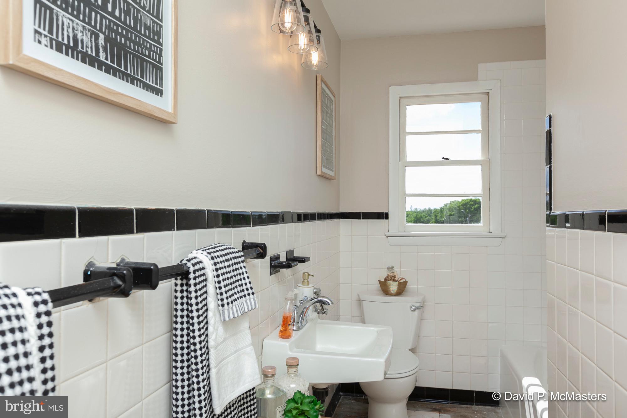 CHARLES TOWN - Residential