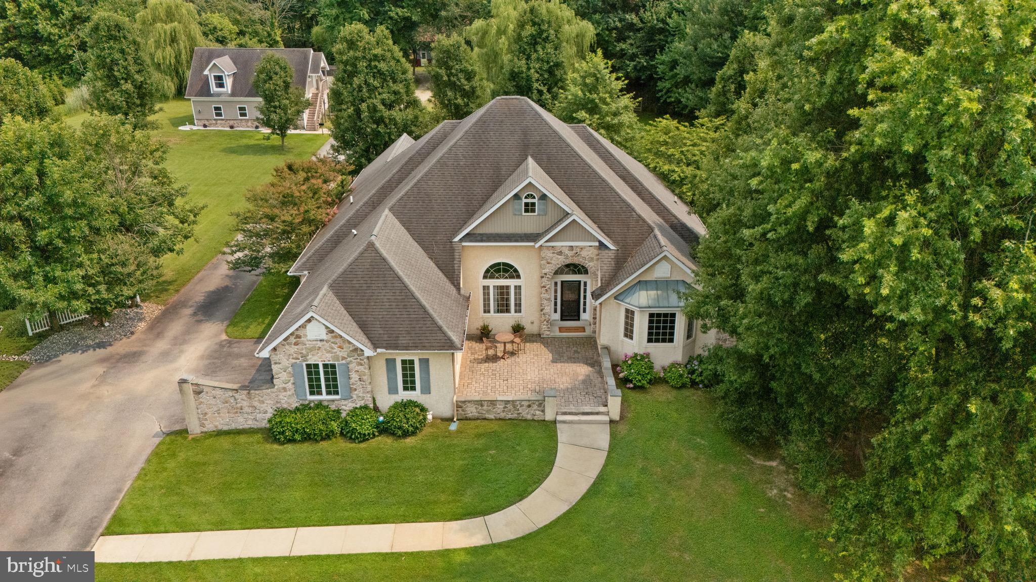 864 OLD SCHOOL HOUSE ROAD