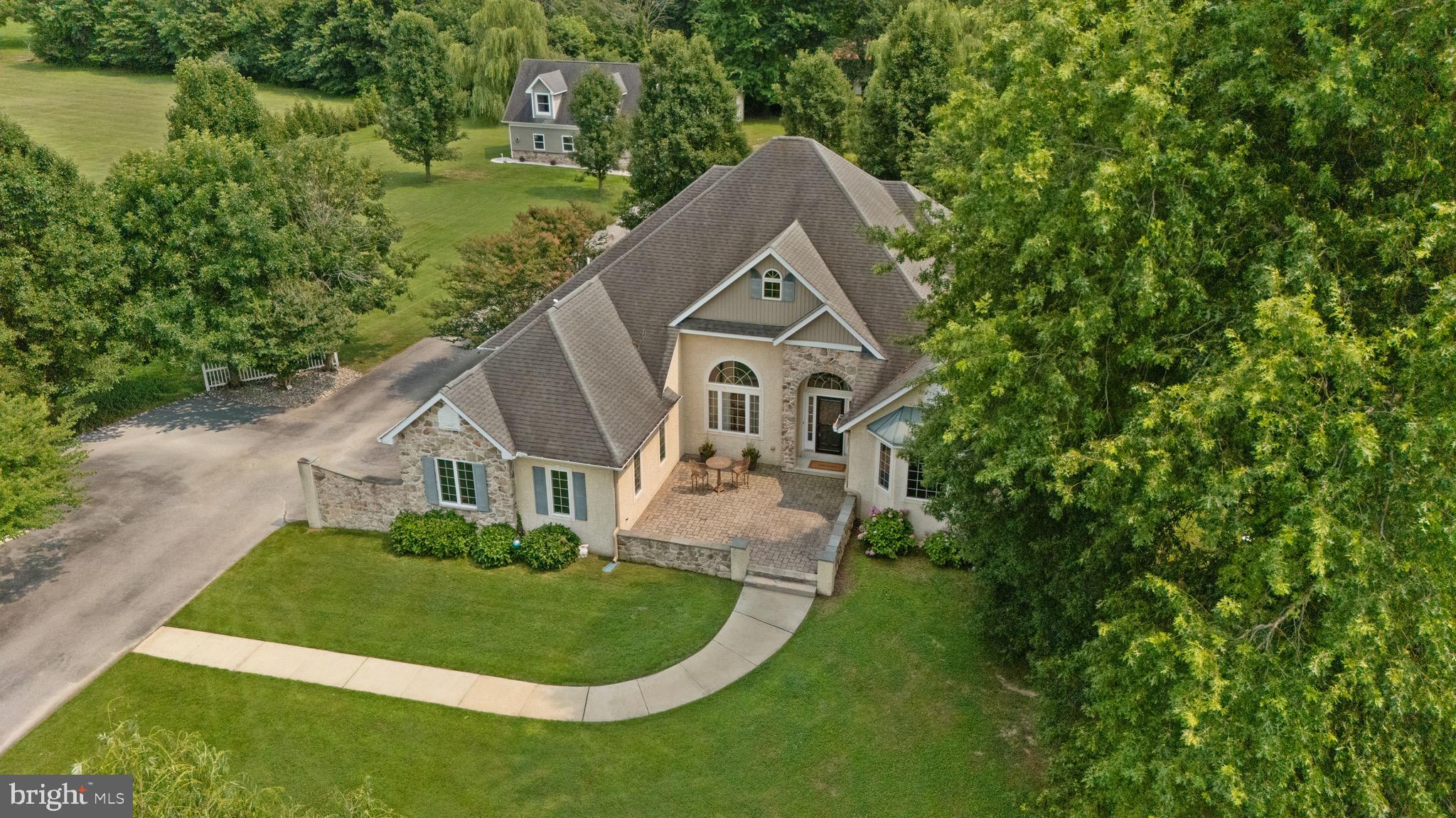 864 OLD SCHOOL HOUSE ROAD
