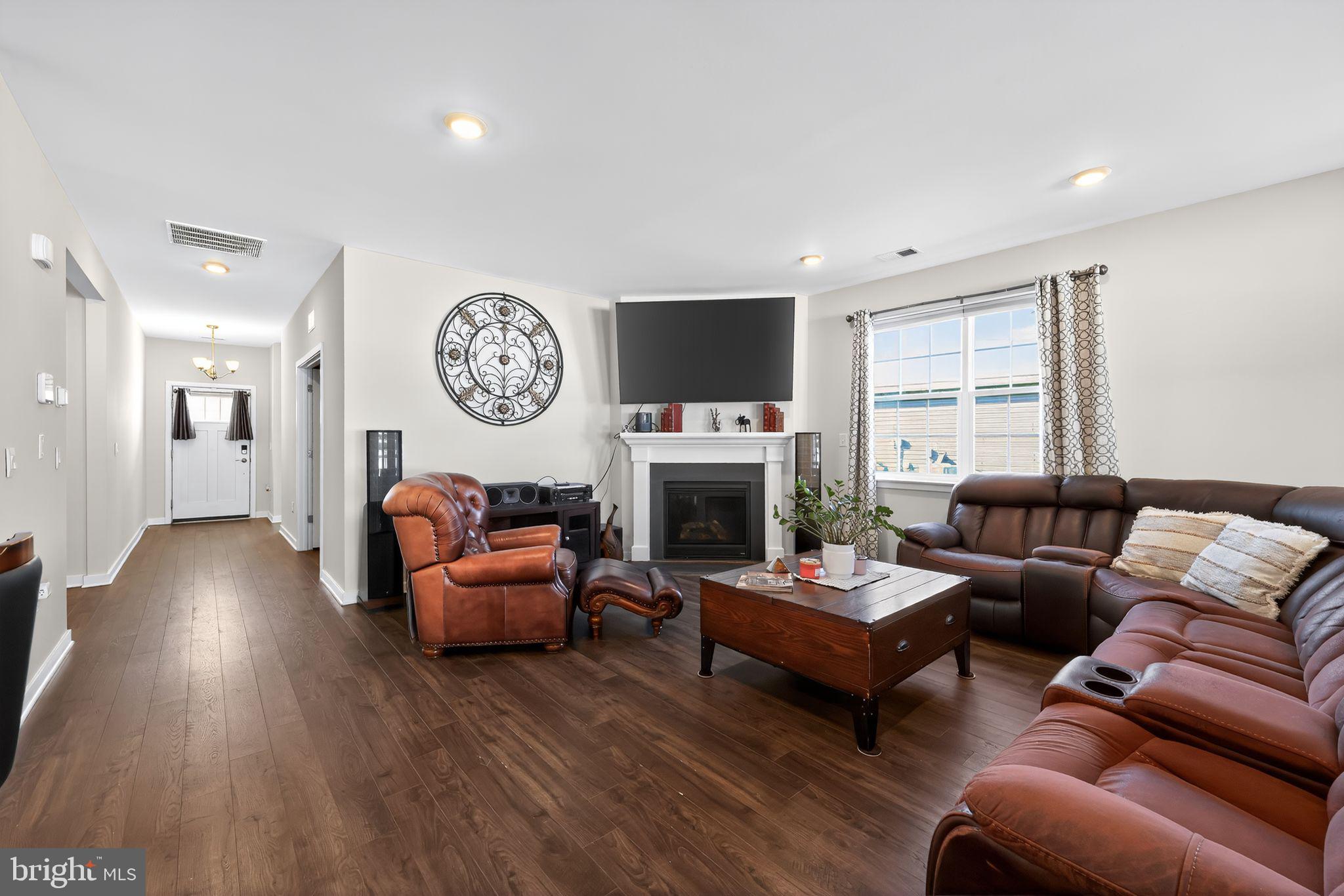 103 CONGRESSIONAL COURT