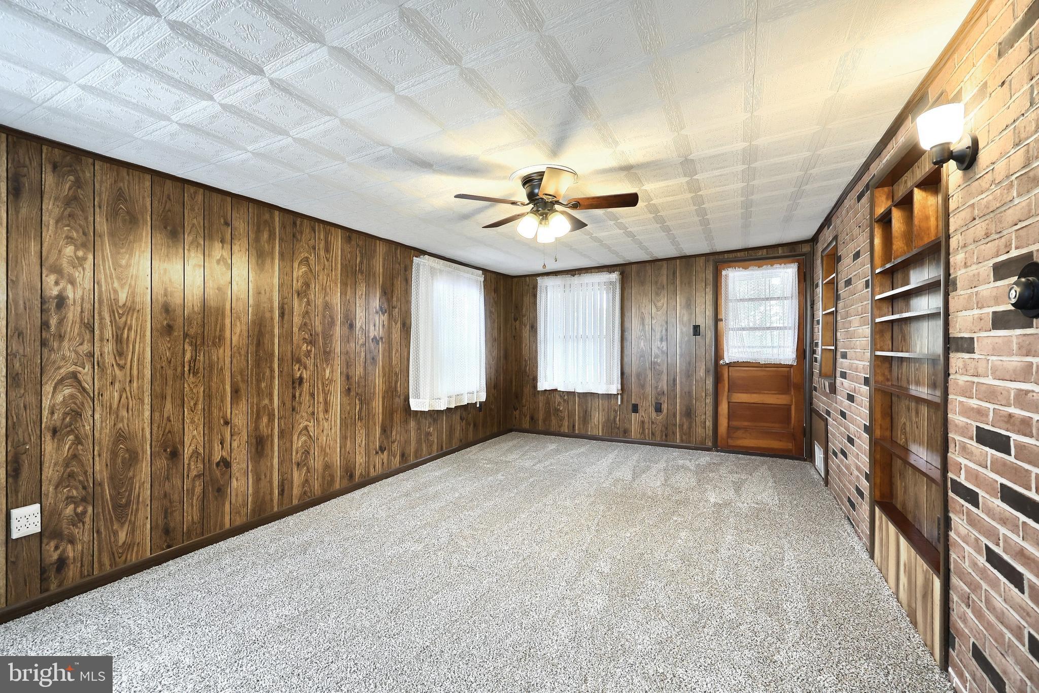 CAPE HORN ROAD - Residential