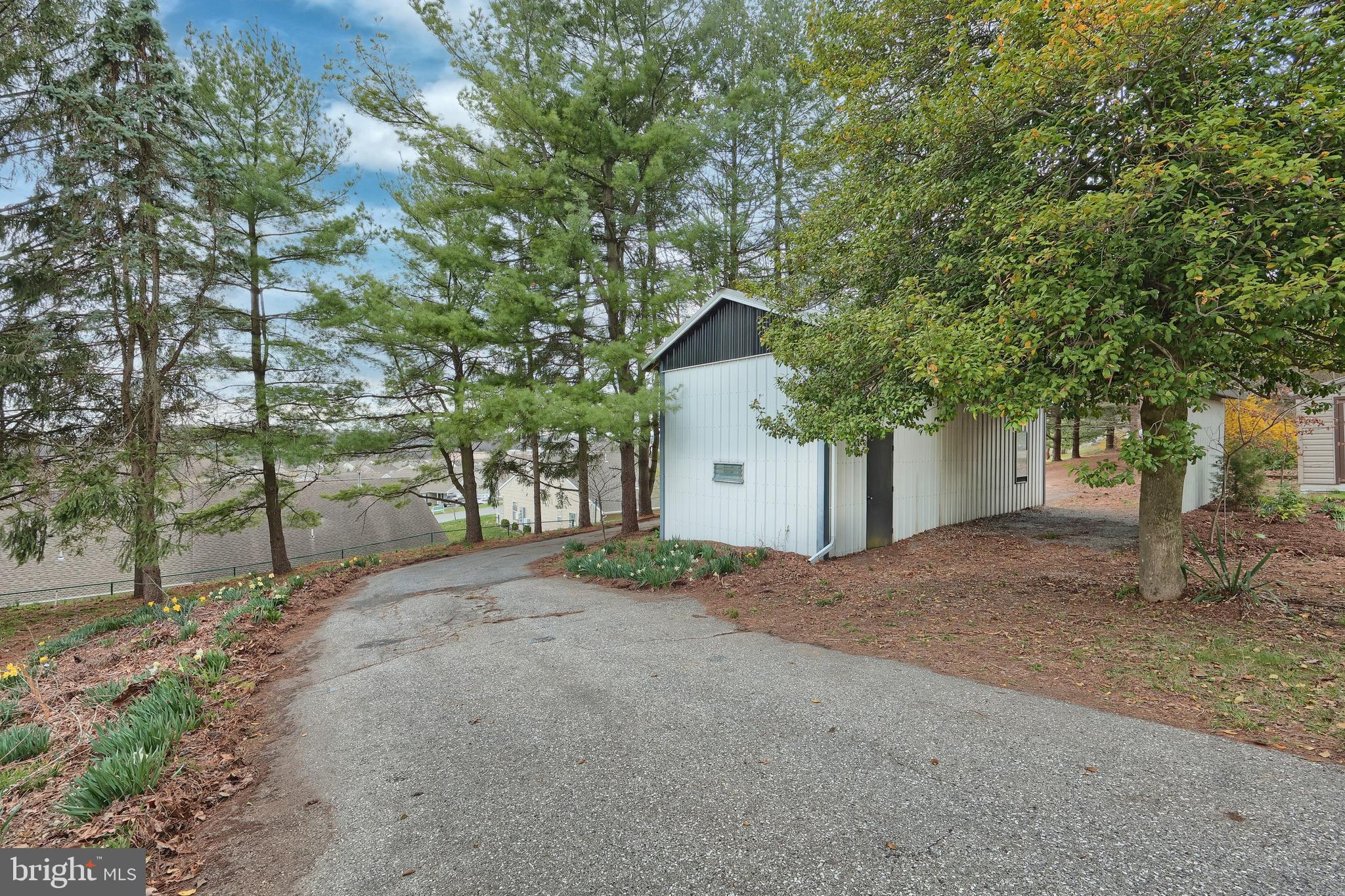 CAPE HORN ROAD - Residential