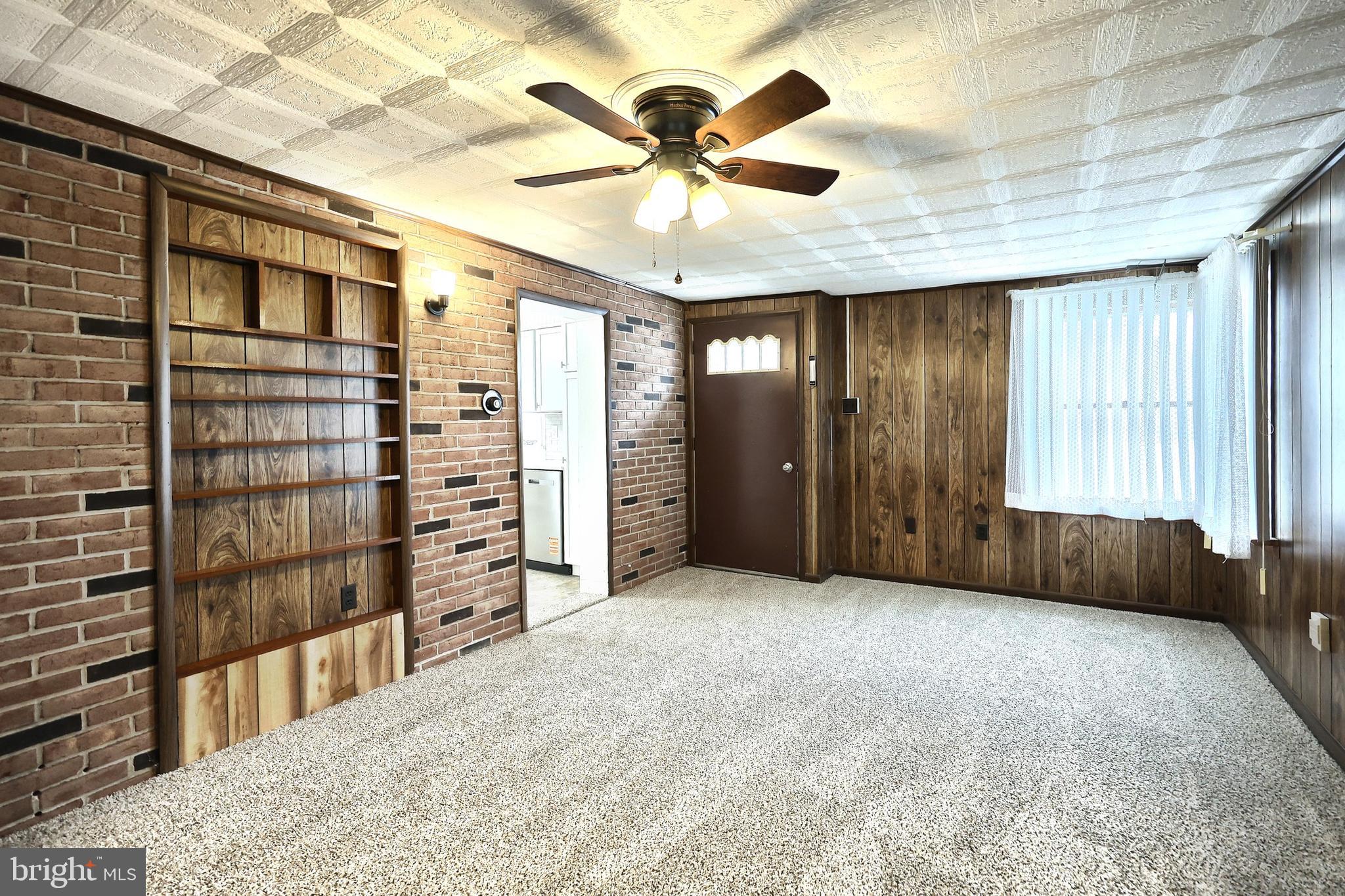 CAPE HORN ROAD - Residential