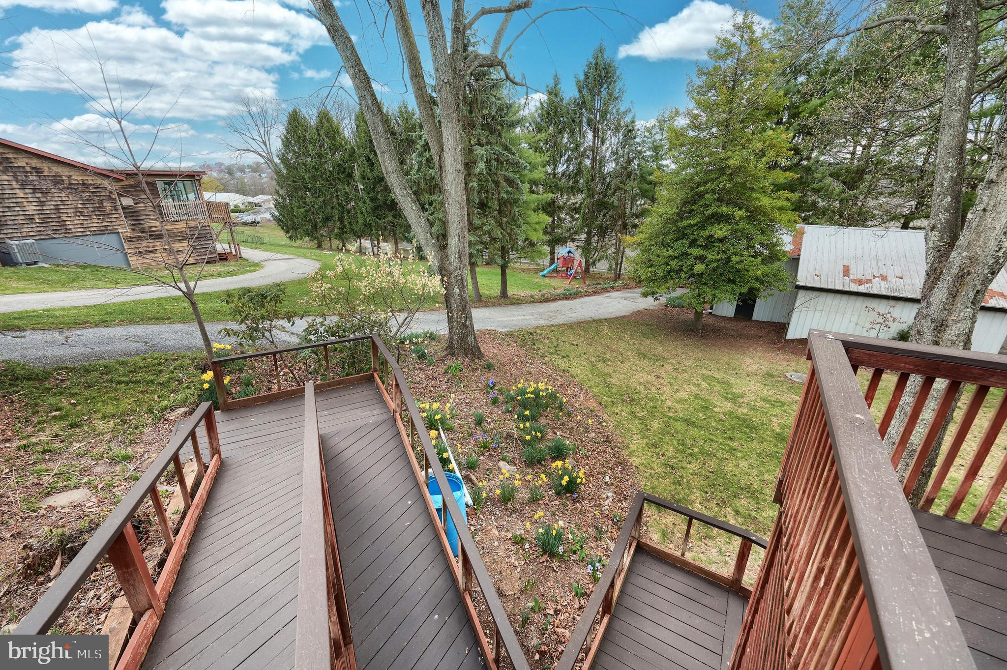 CAPE HORN ROAD - Residential