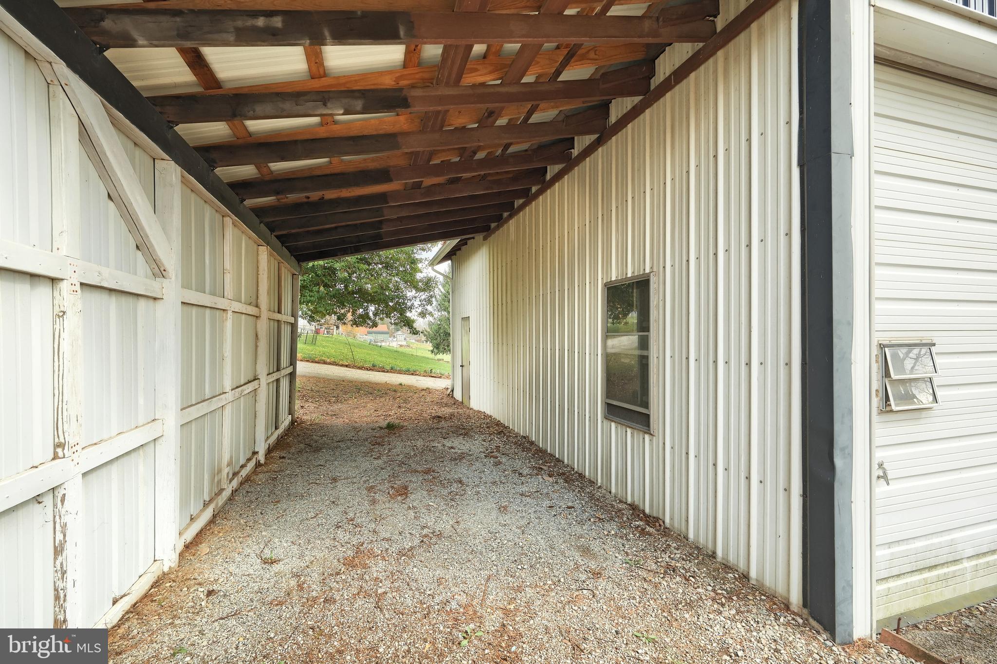 CAPE HORN ROAD - Residential