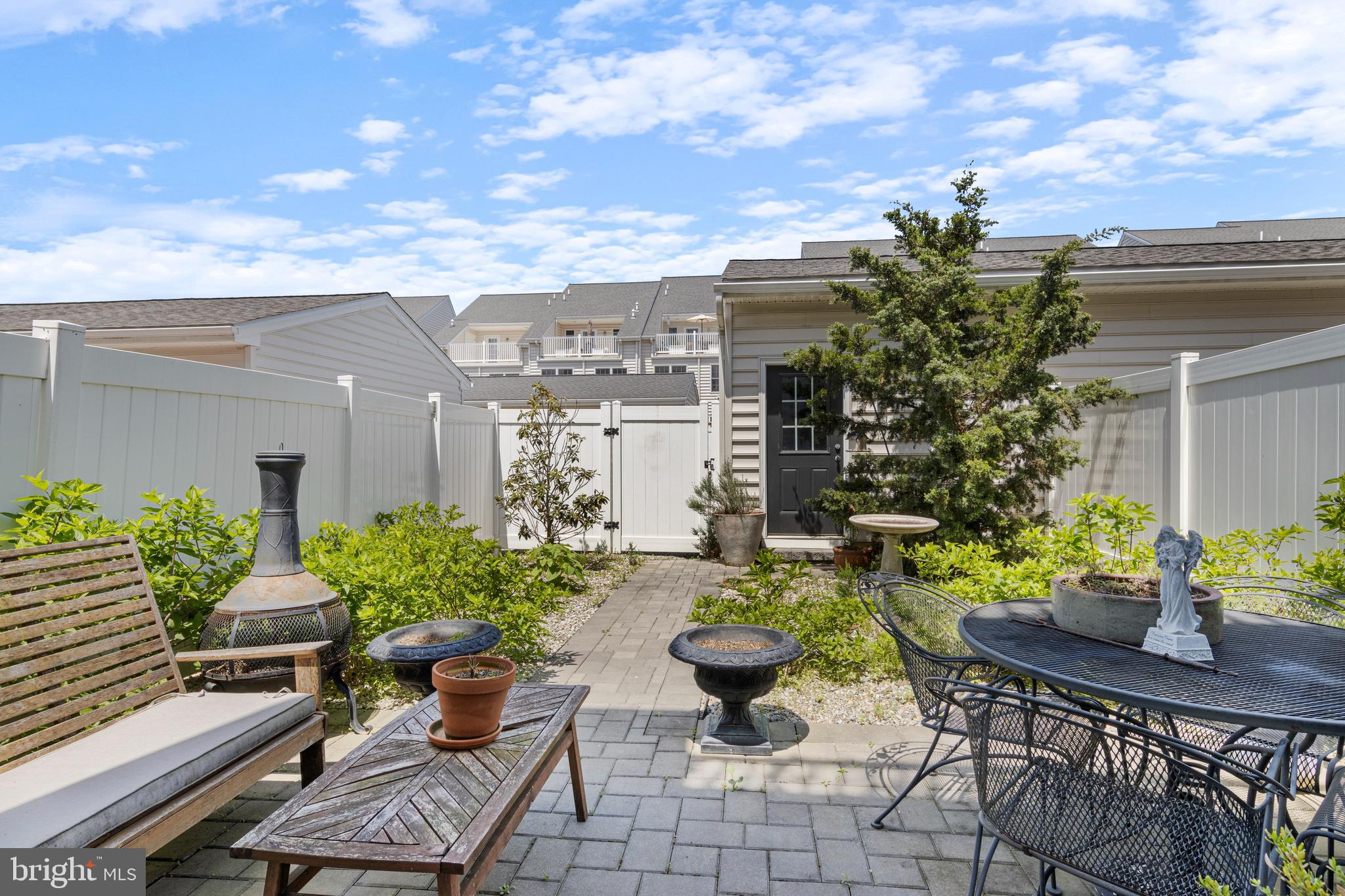 MAGNOLIA PLACE - Residential