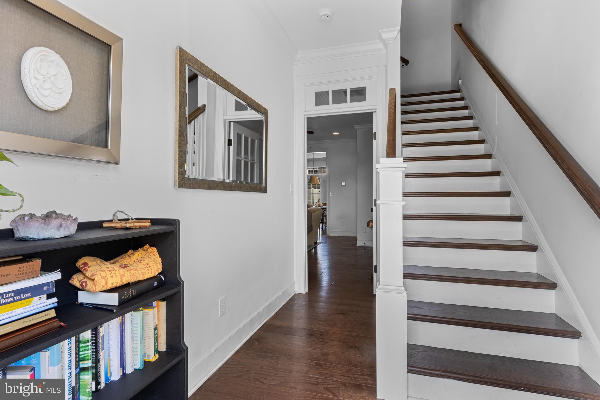 629 W MULBERRY STREET