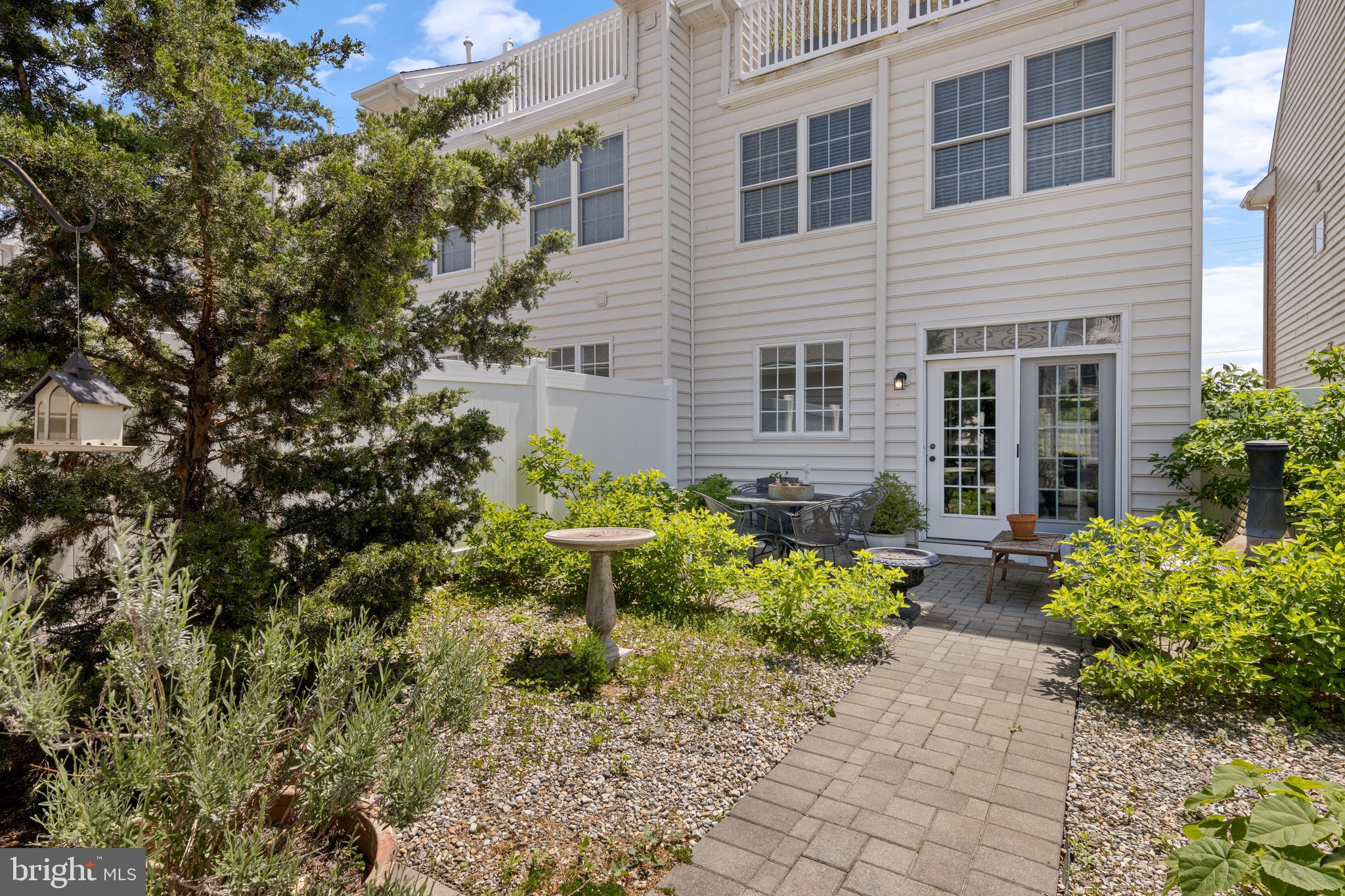 MAGNOLIA PLACE - Residential