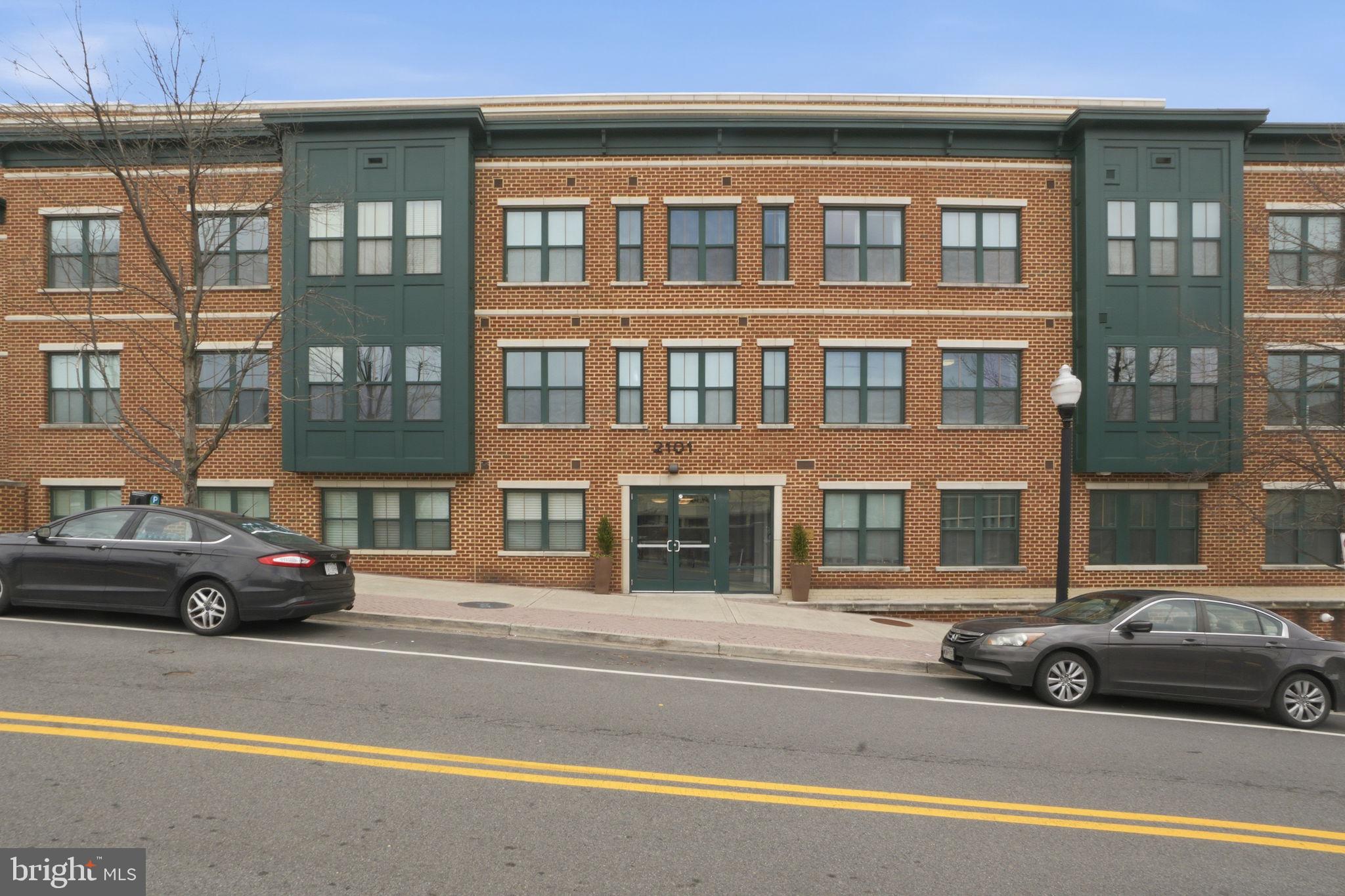 2101 N MONROE STREET 201