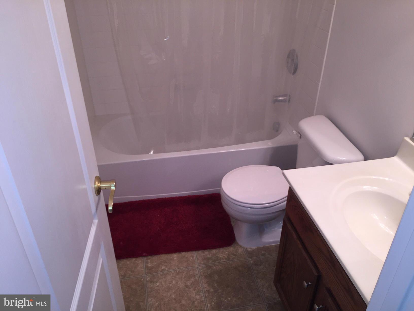 COLONIAL HILLS - Residential Lease